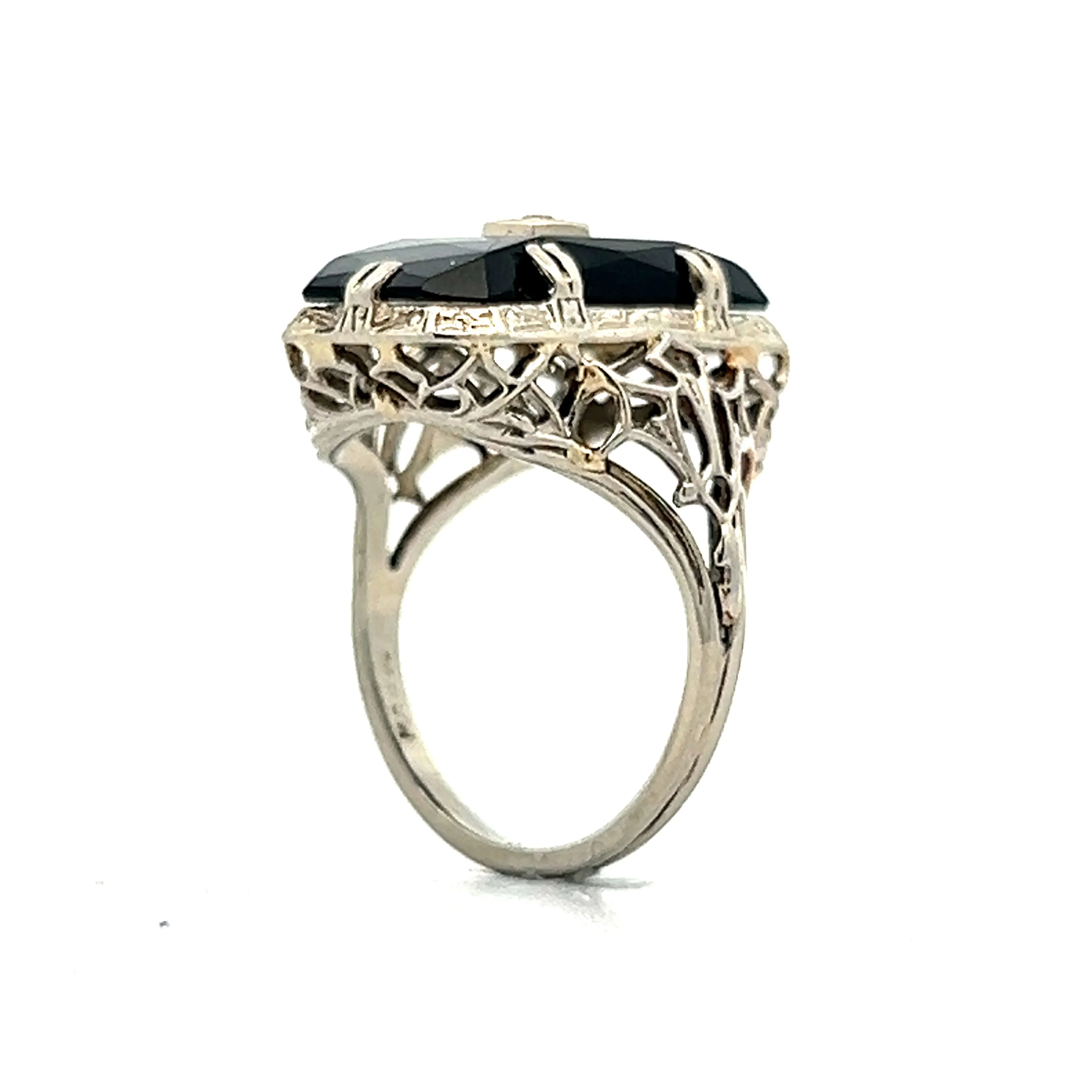 Vintage Art Deco Diamond & Onyx Cocktail Ring in 18k - Image 5
