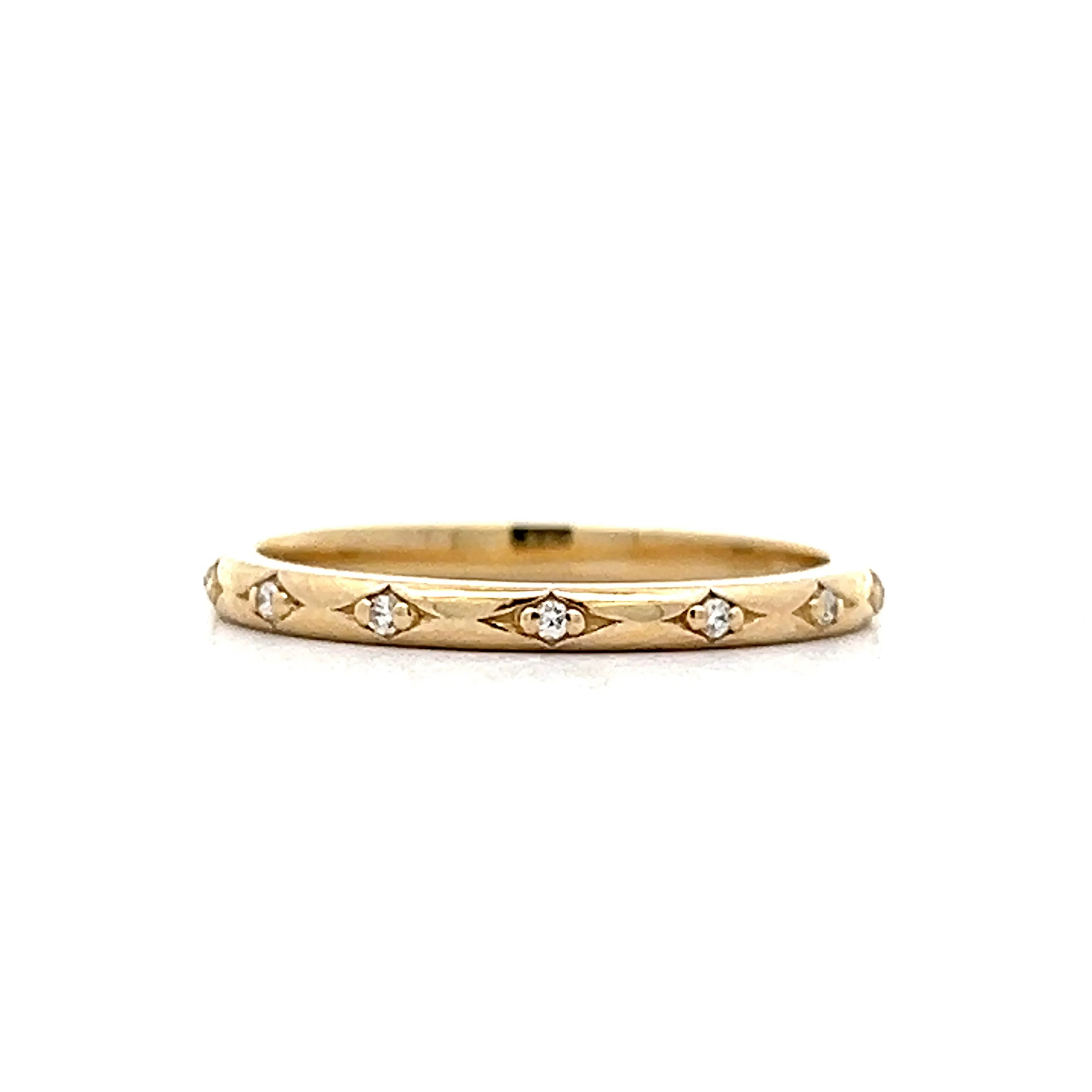 .04 Flush Set Diamond Wedding Band in 14k Yellow Gold