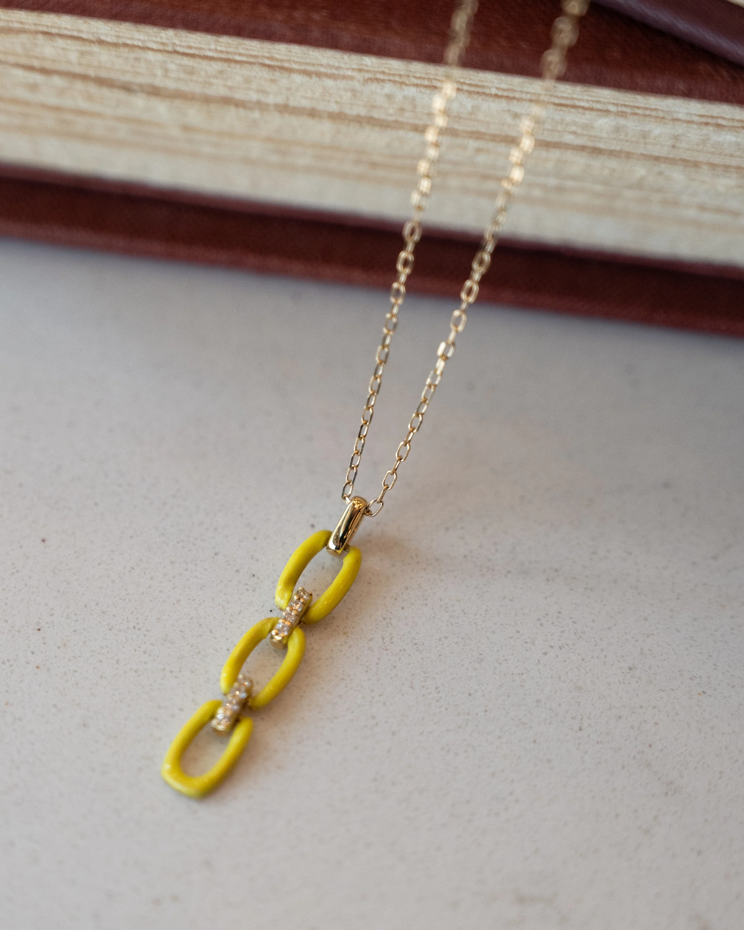 .07 Diamond Chain Link Pendant 18k Yellow Gold - Image 5