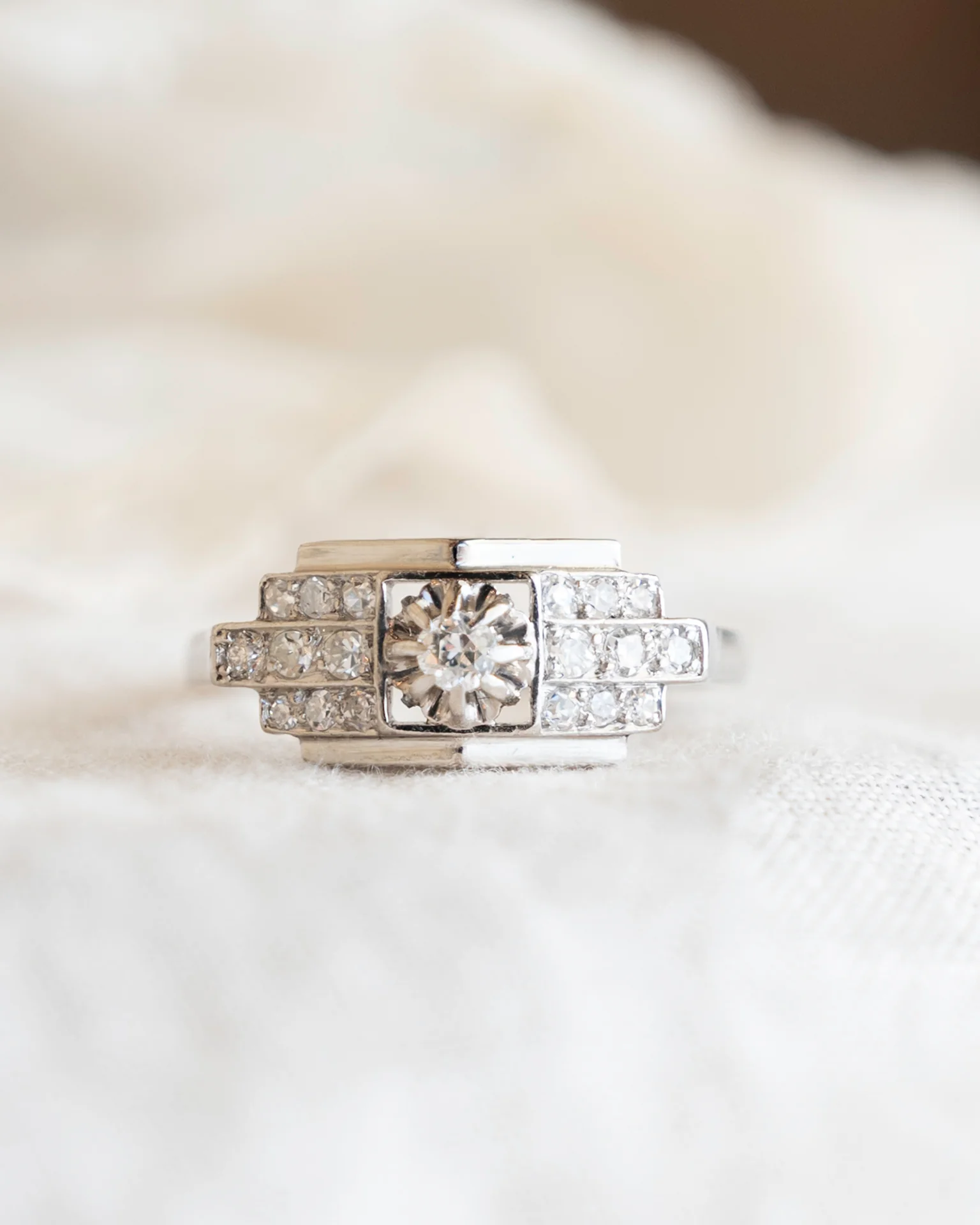 .07 Vintage 1950s Diamond Engagement Ring Platinum - Image 6
