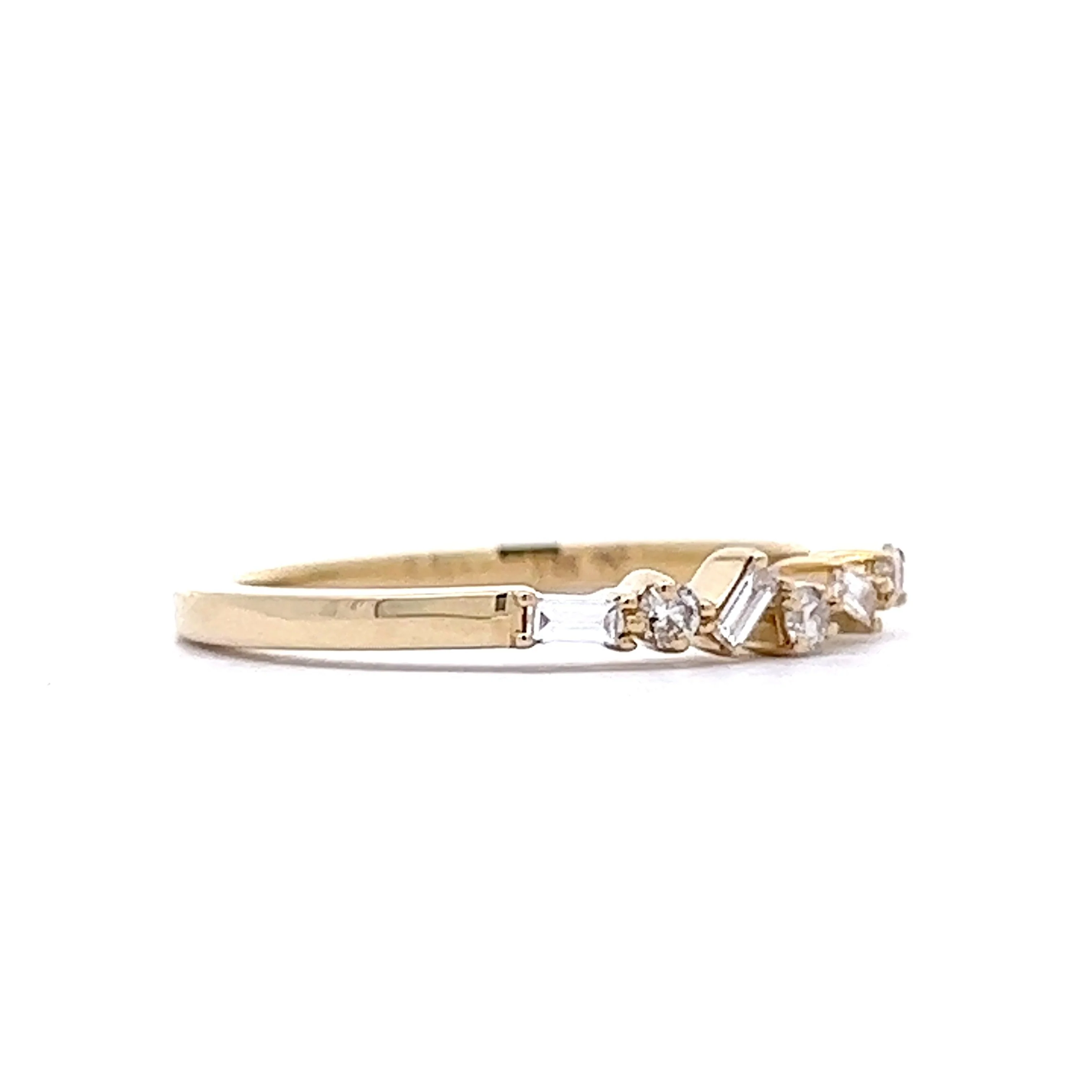 Baguette & Round Diamond Wedding Band in 14k Yellow Gold - Image 3