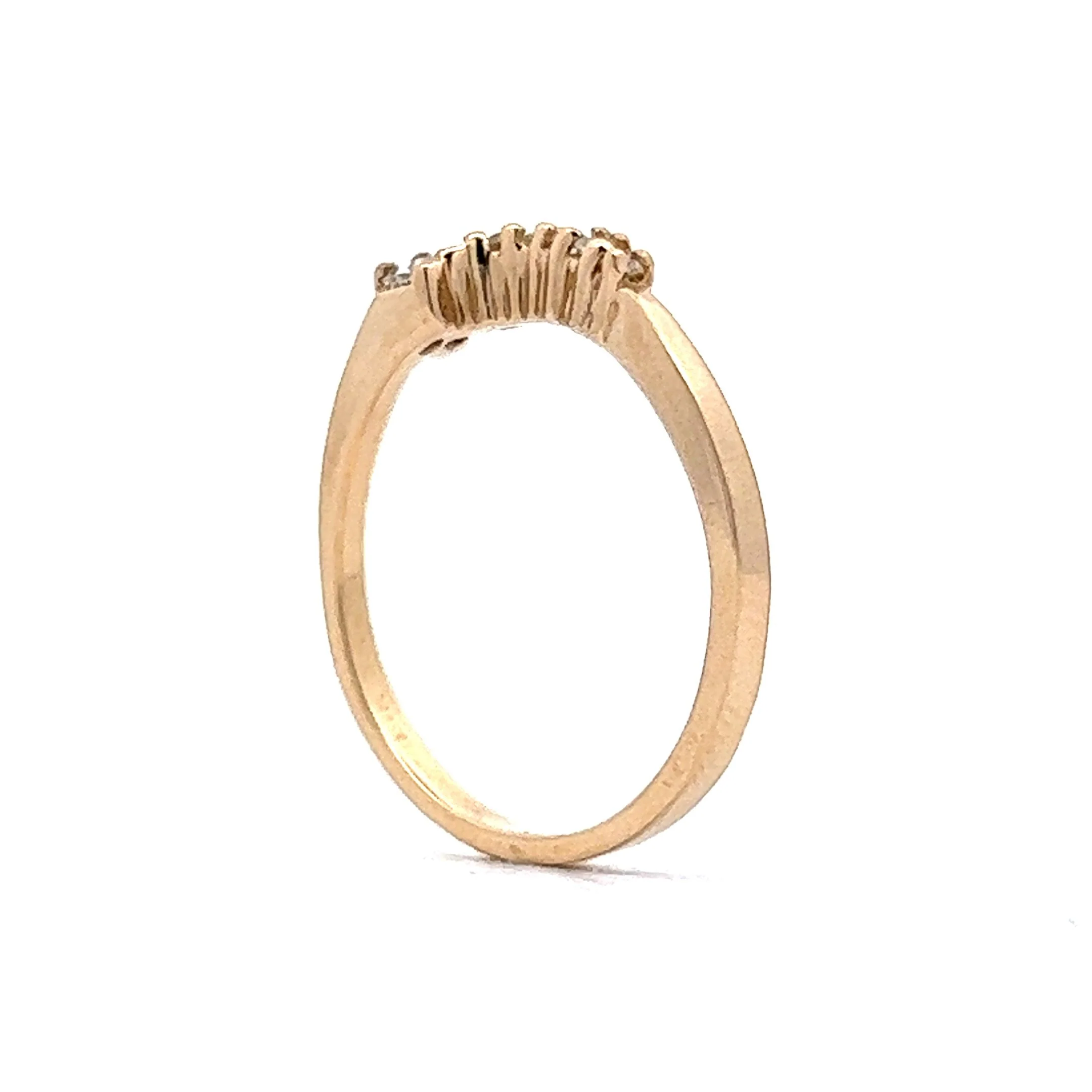 Baguette & Round Brilliant Diamond Contour Wedding Band in 14k Yellow Gold - Image 5