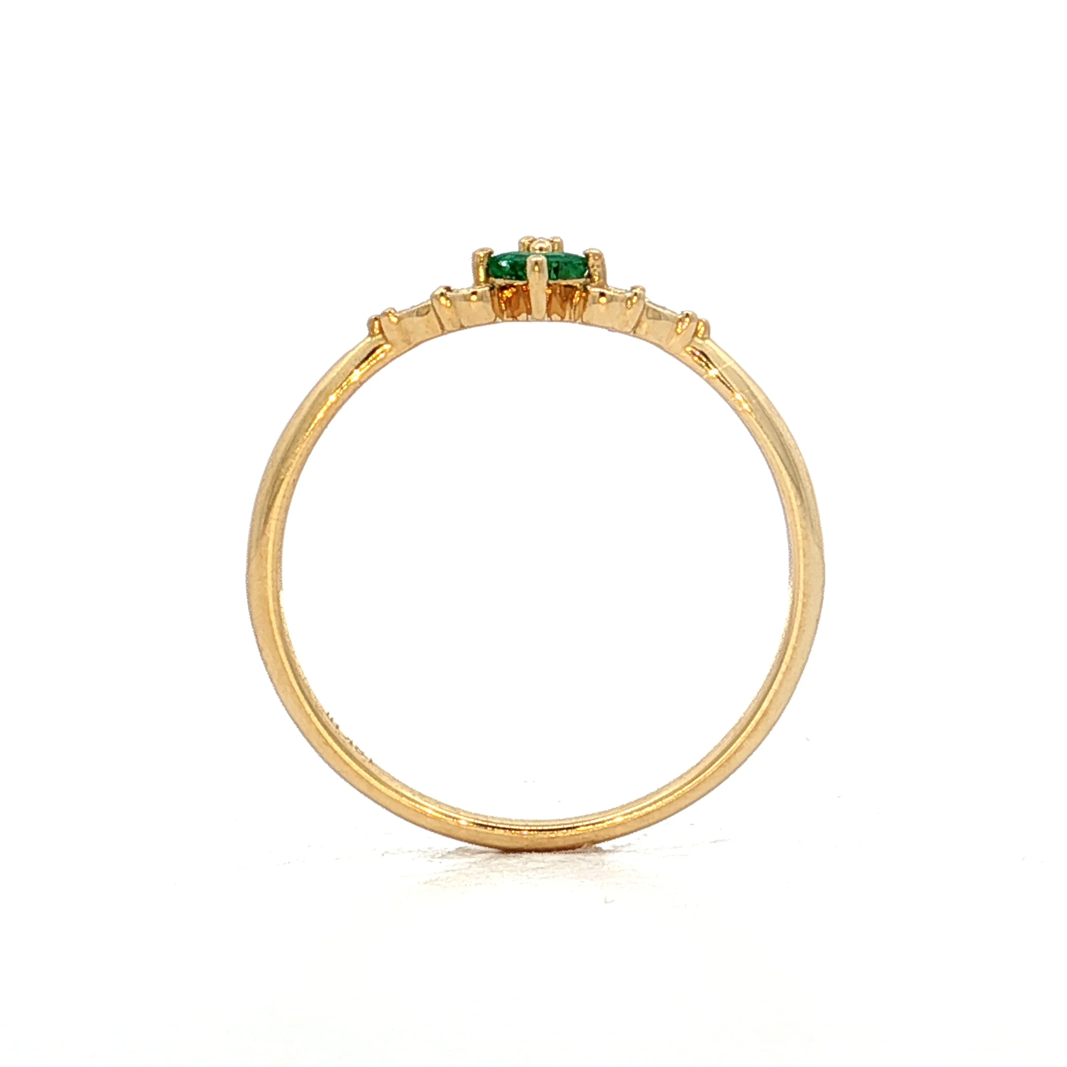 .09 Square Emerald & Diamond Cluster Ring 18k - Image 4