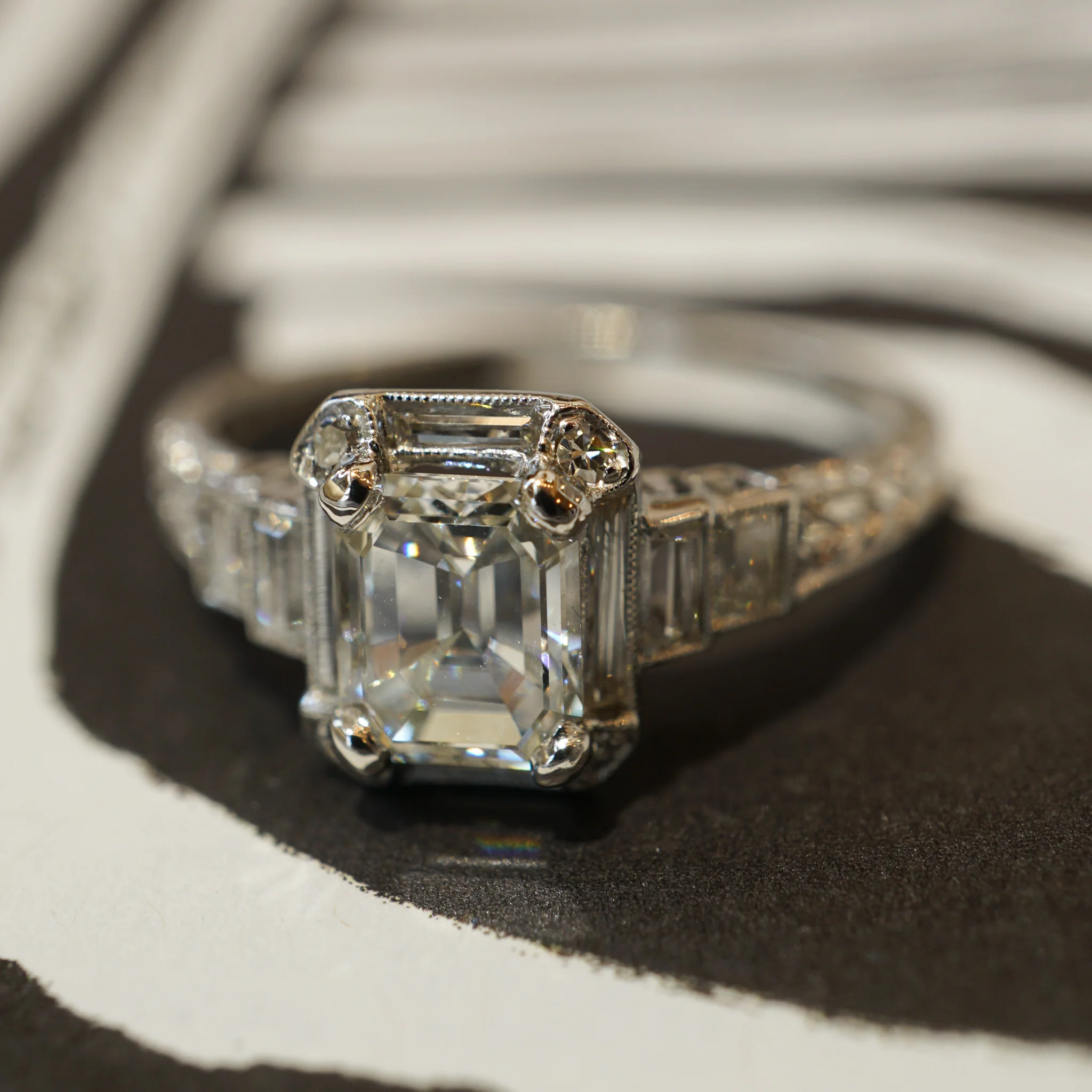 1.00 Emerald Cut Art Deco Diamond Engagement Ring in Platinum - Image 6