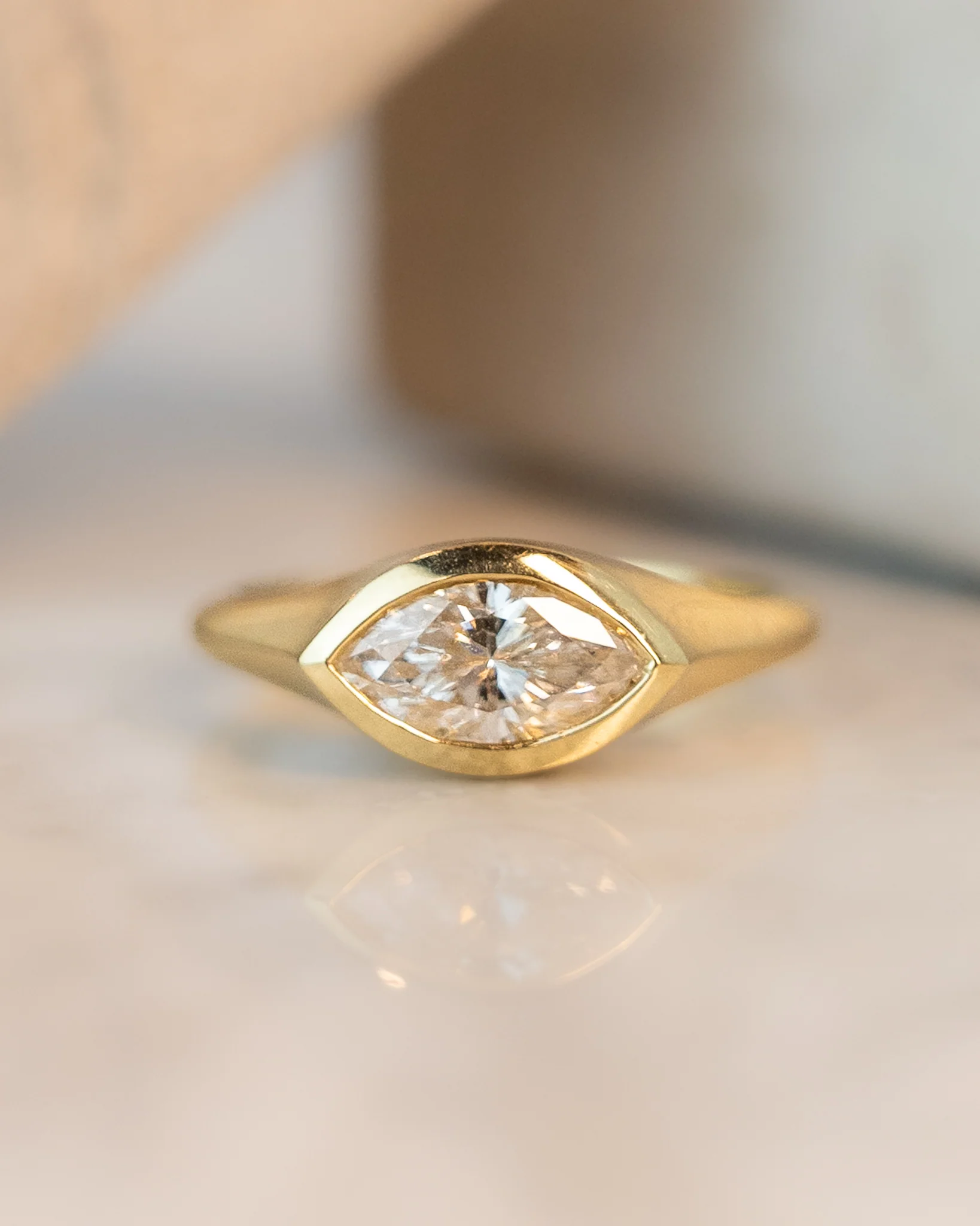 1.00 Marquise Diamond Solitaire Engagement Ring 18k - Image 6