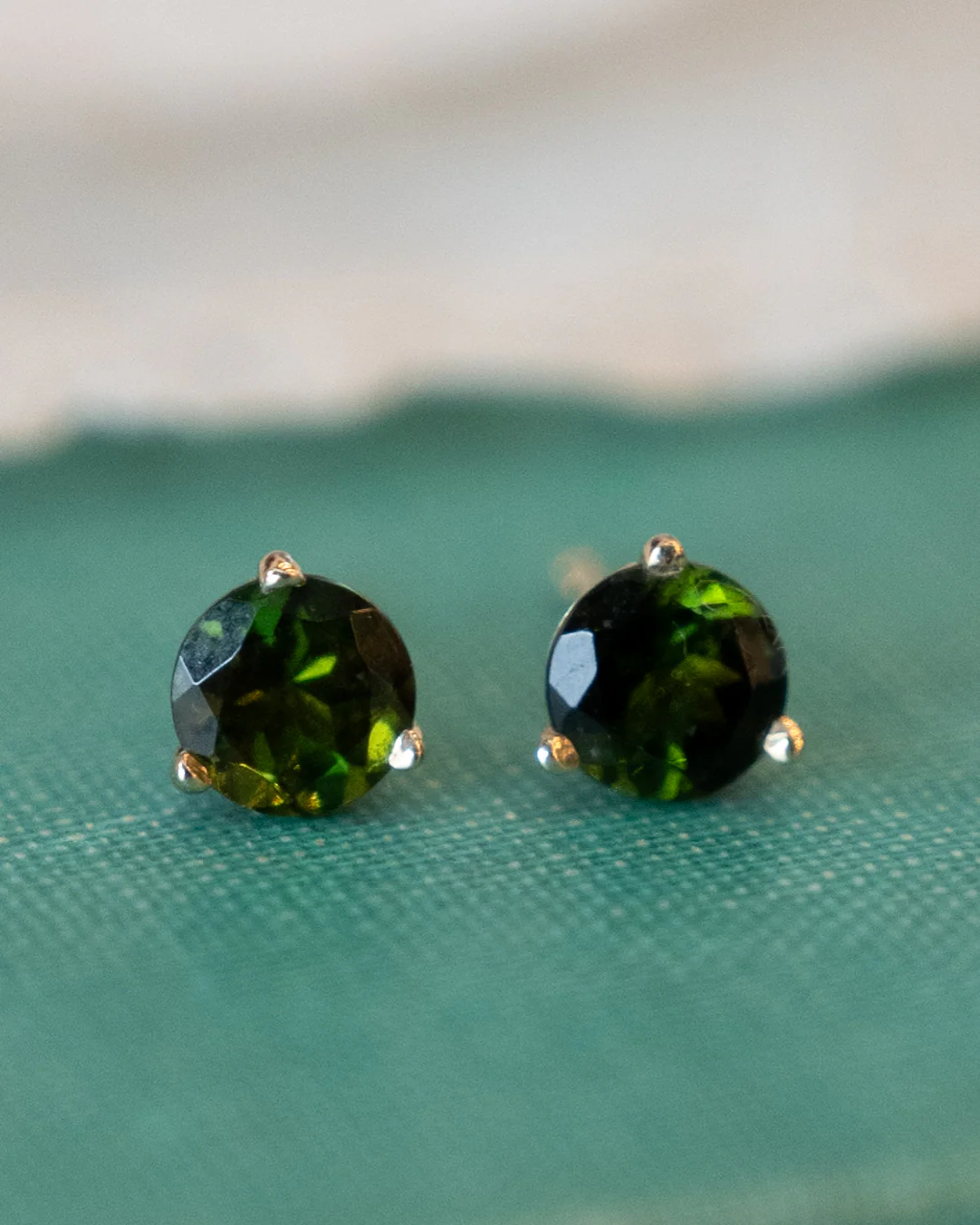 1.00 Green Tourmaline Stud Earrings 14k Yellow Gold - Image 4