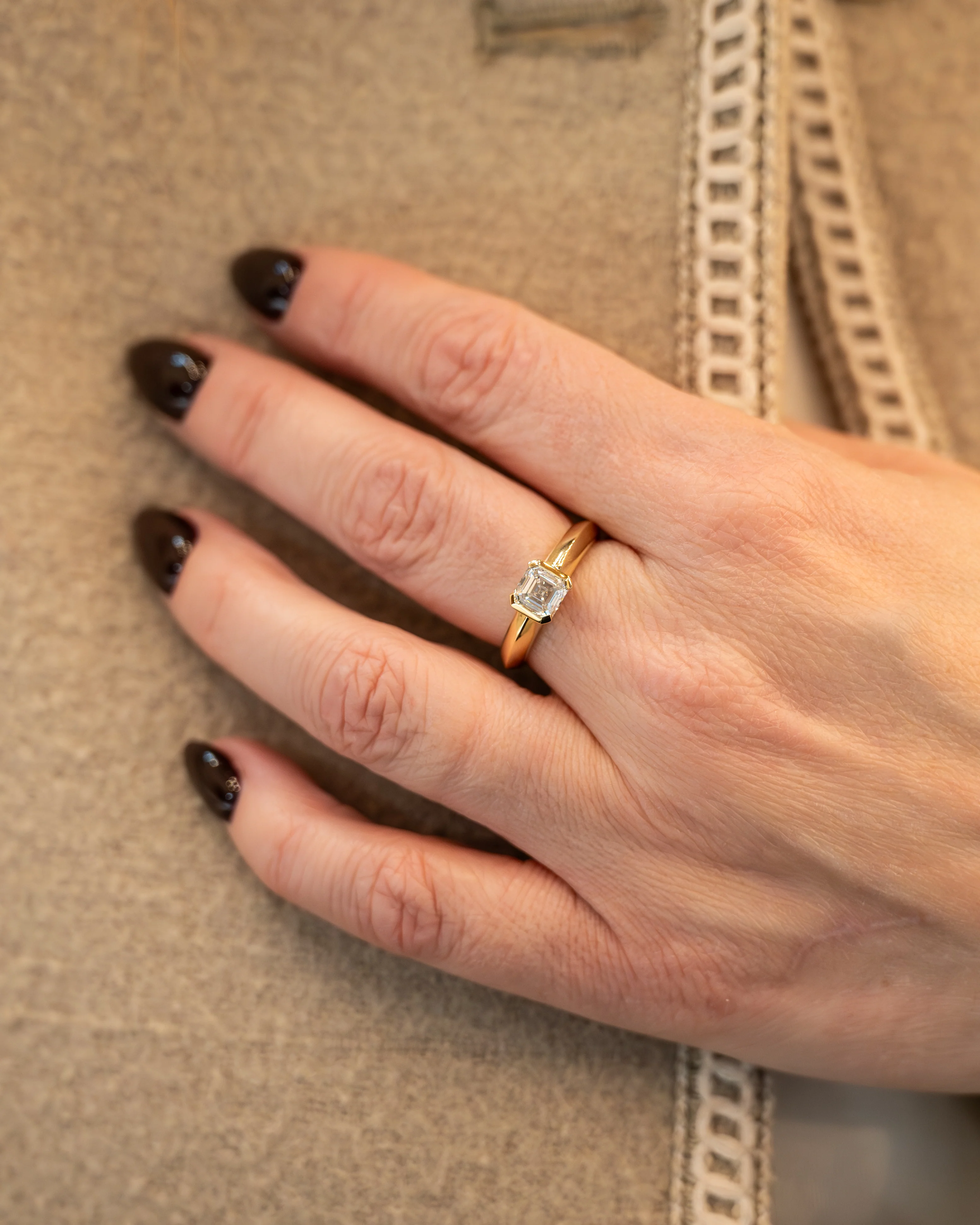 1.01 GIA Asscher Diamond Engagement Ring 18k - Image 7