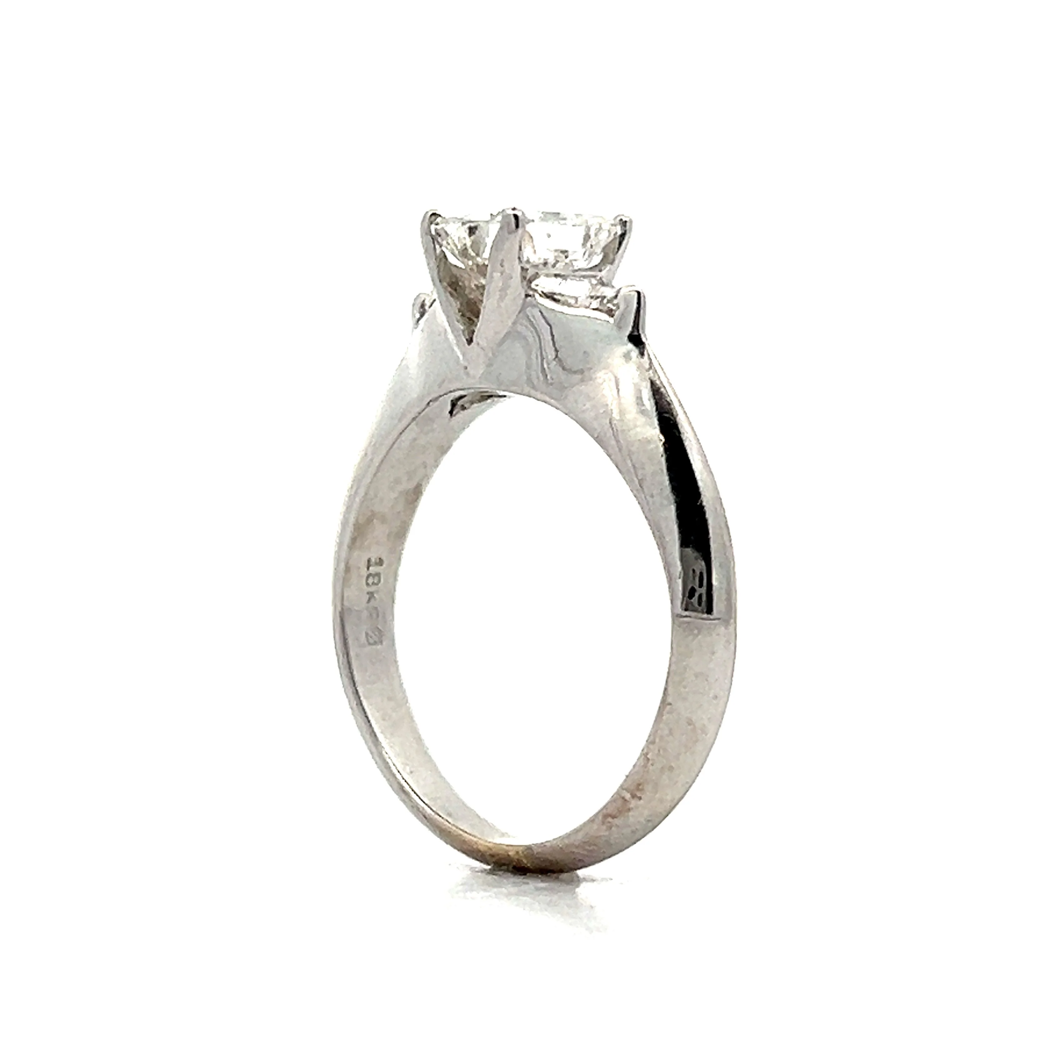 1.01 Radiant Cut Diamond Engagement Ring in 18k - Image 4