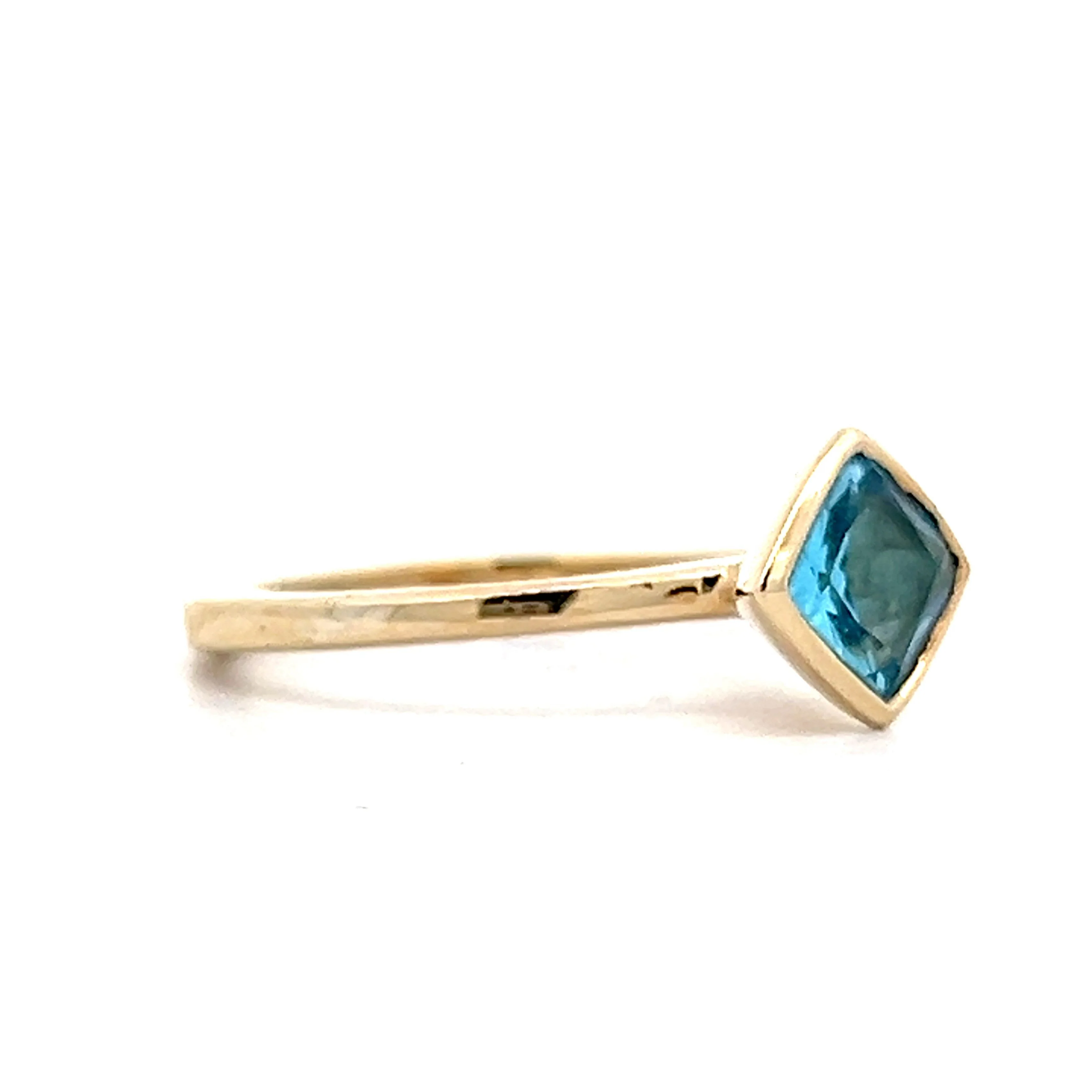1.09 Square Cut Blue Topaz in 14k Yellow Gold - Image 3