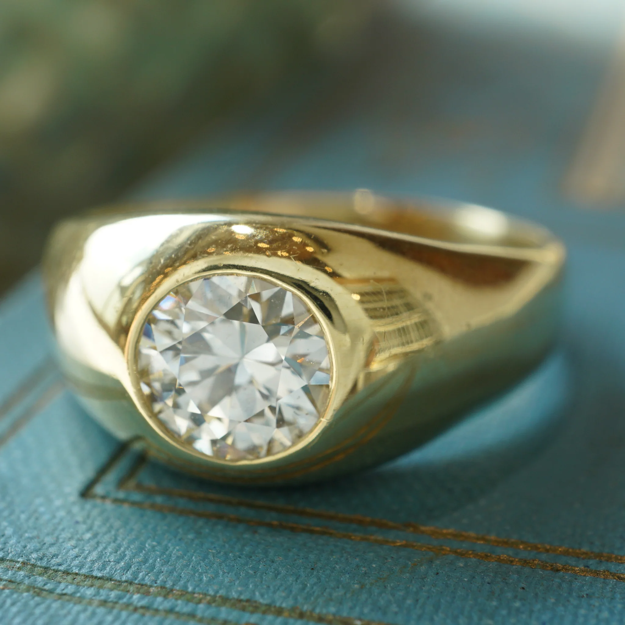 1.10 Flush Set Diamond Engagement in 18K Yellow Gold - Image 7