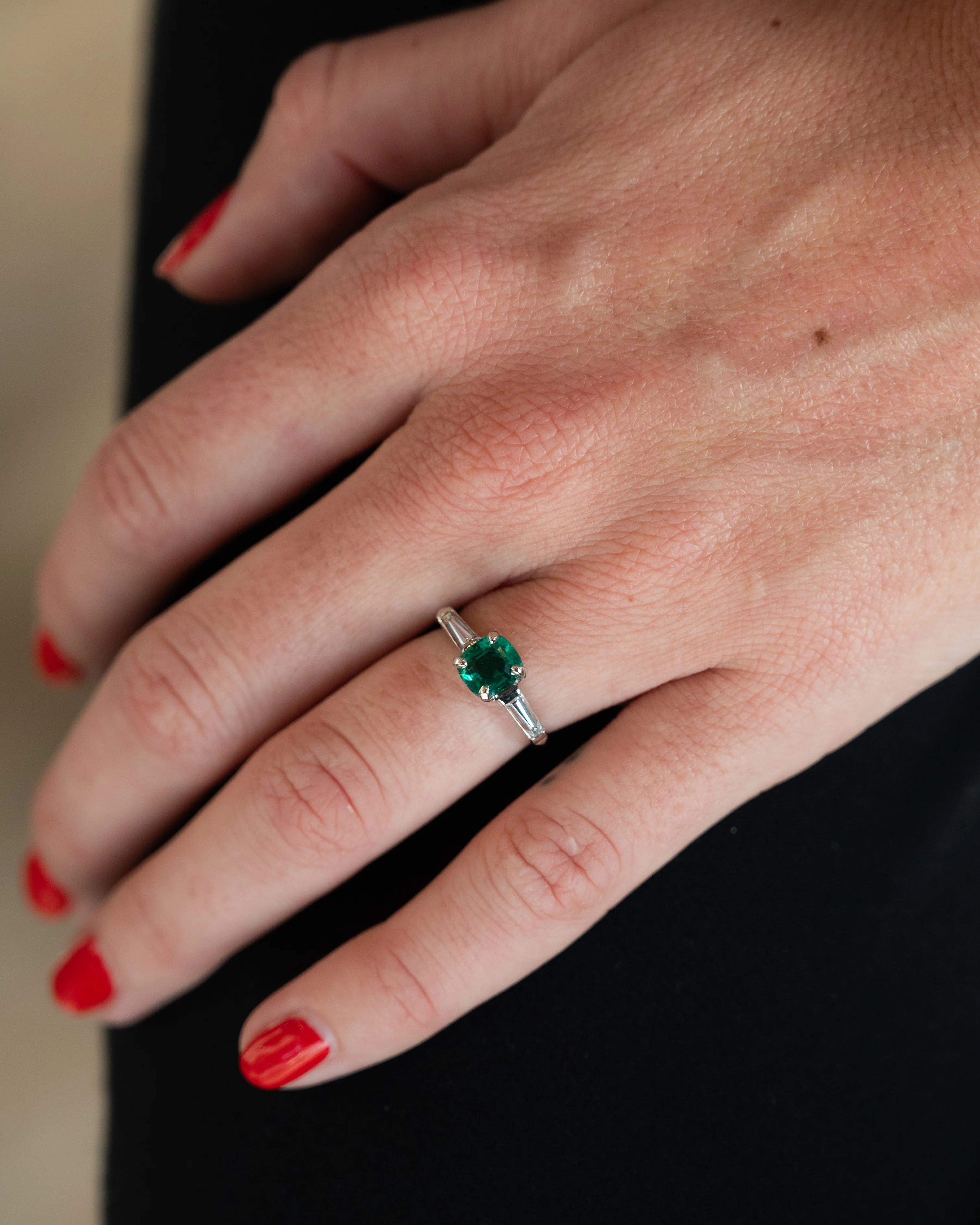 1.12 Vintage Cushion Emerald Engagement Ring Platinum - Image 7