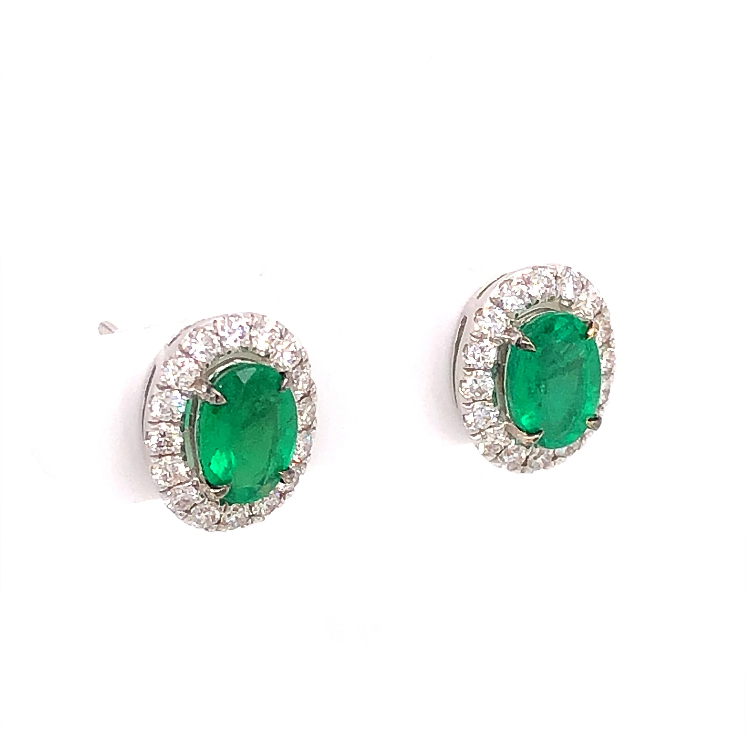 1.14 Oval Cut Emerald & Diamond Stud Earrings in 18k White Gold - Image 3