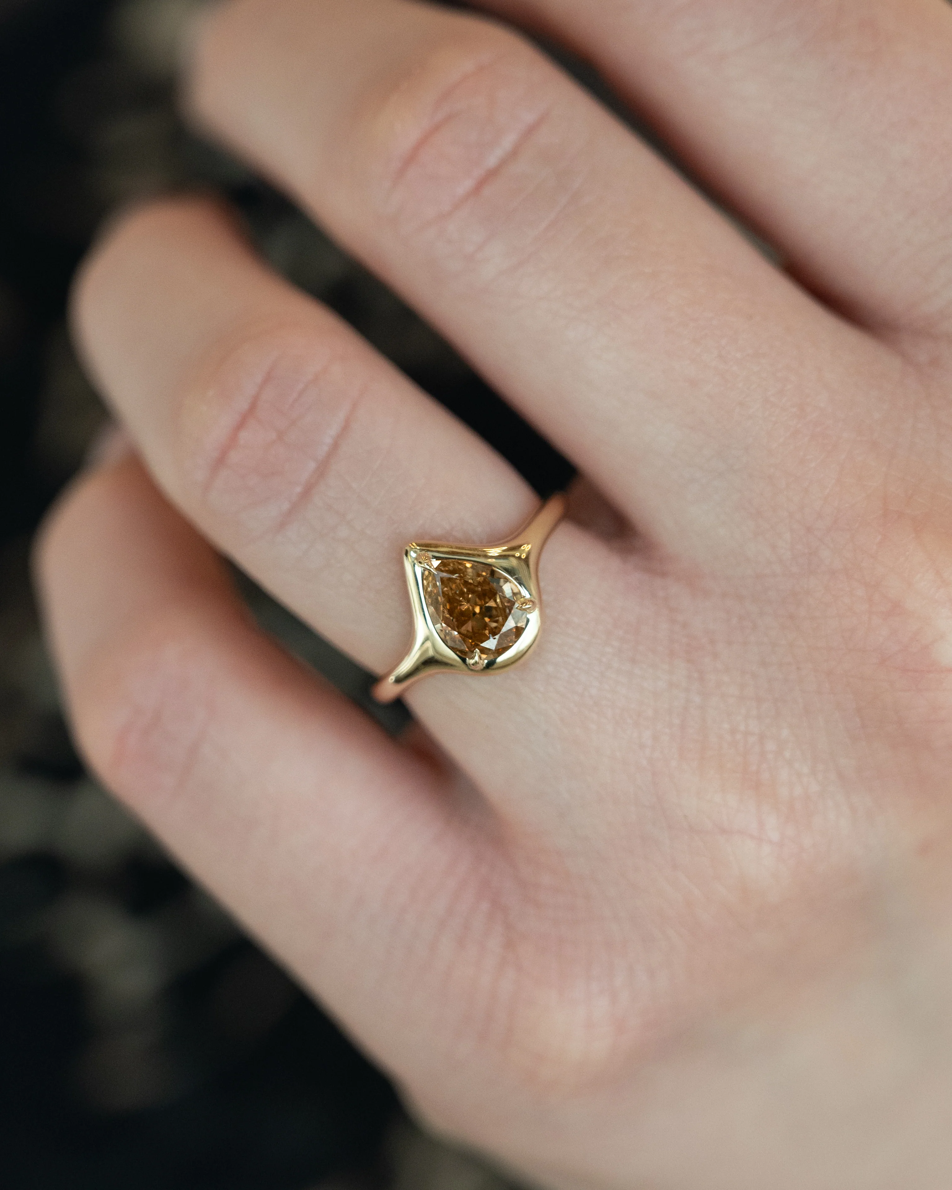 1.15 Pear Cut Diamond Engagement Ring in 14k Yellow Gold - Image 7