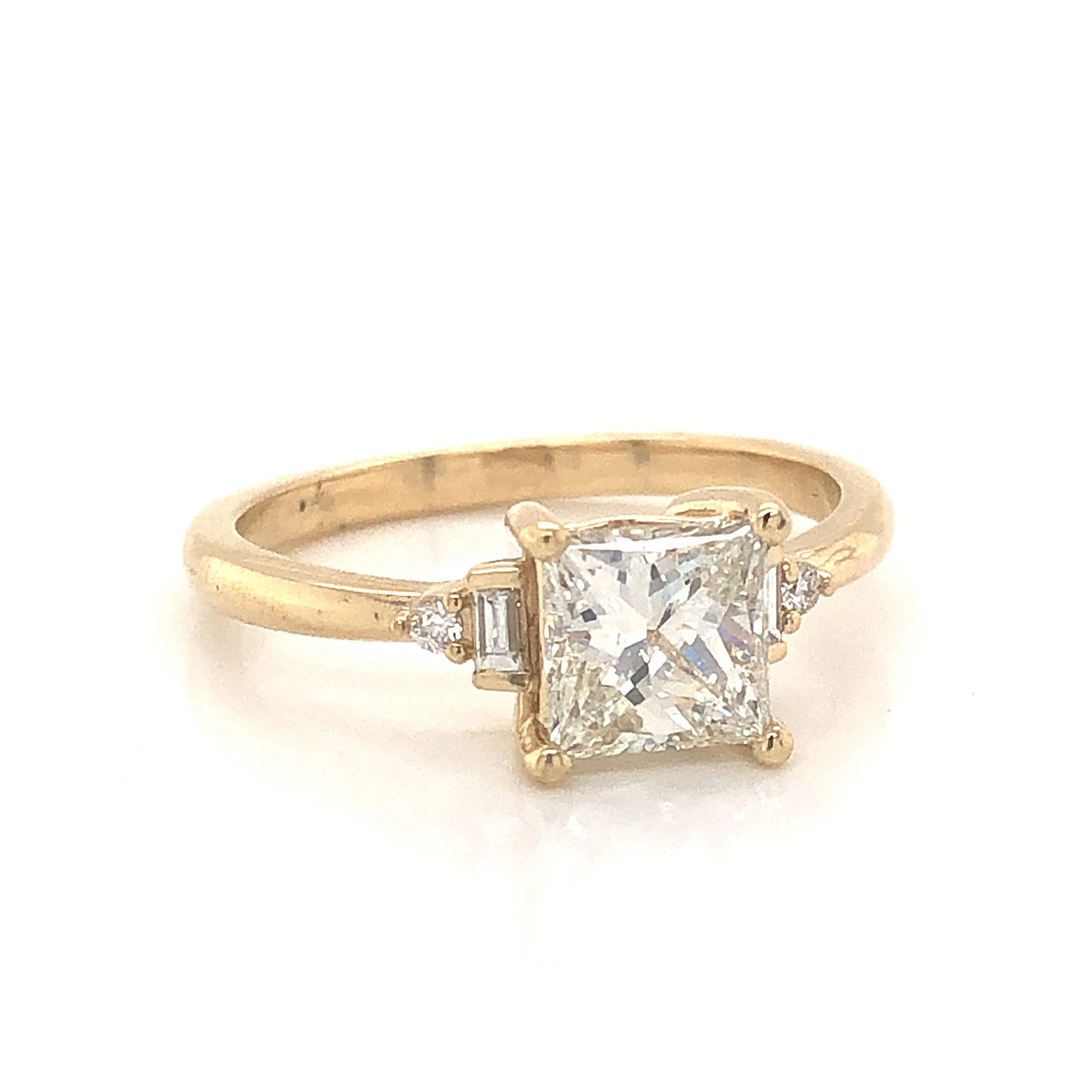 1.20 Princess Cut Diamond Engagement Ring in 14K Yellow Gold - Image 3
