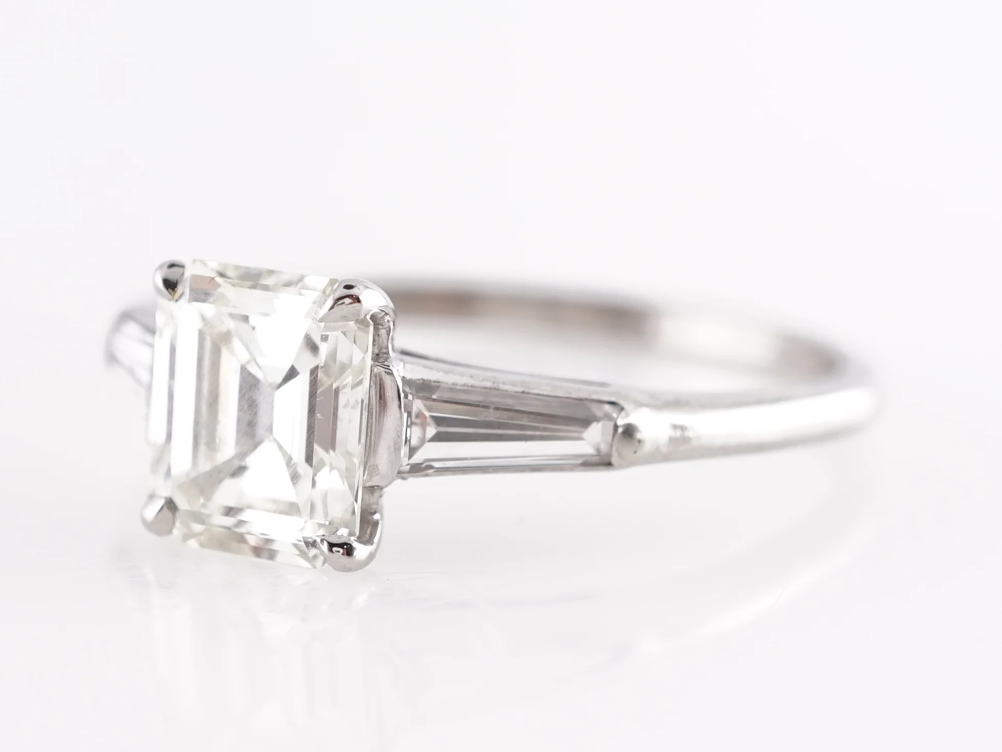 1.23 Mid-Century Emerald Cut Diamond Engagement Ring in Platinum - Image 4