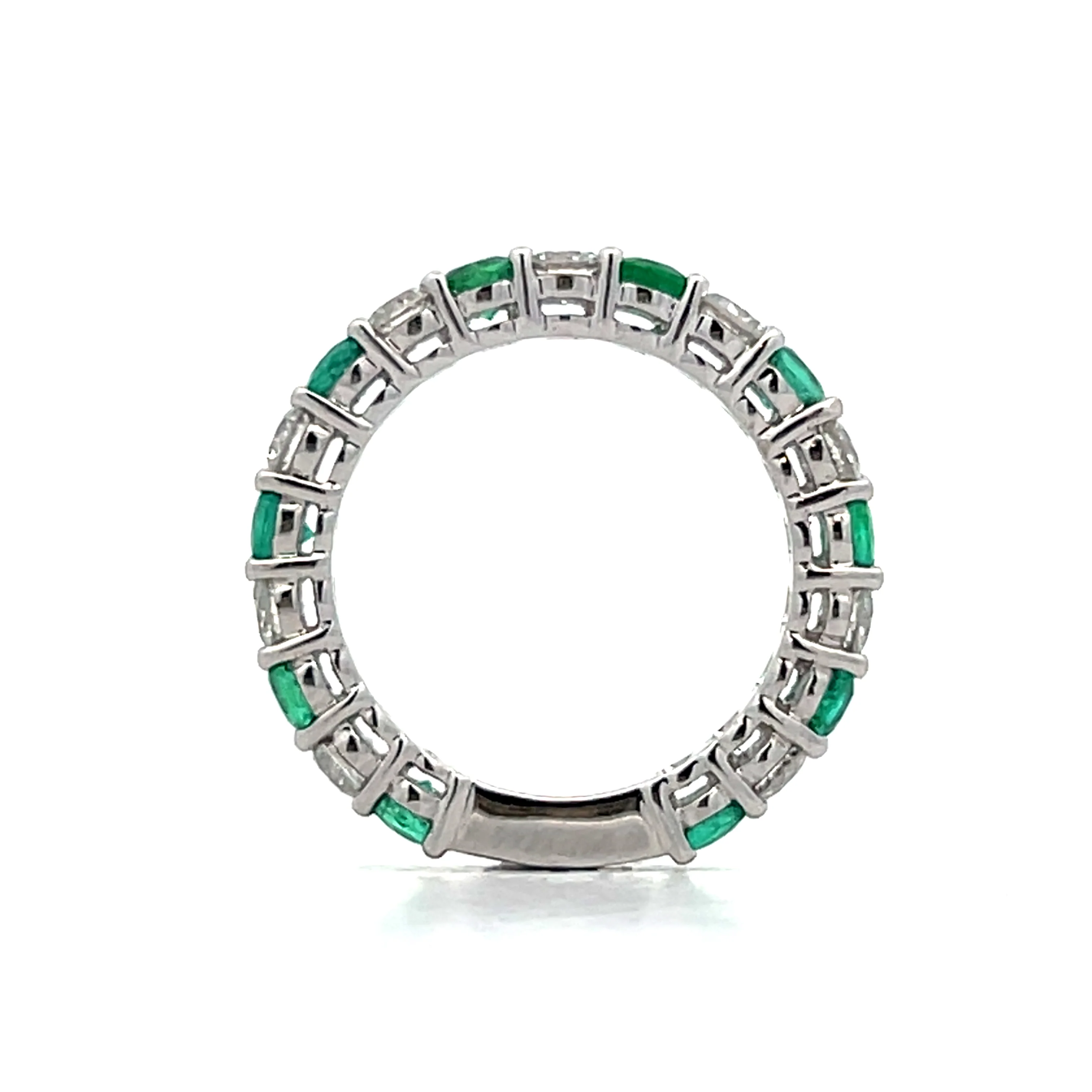 1.30 Emerald & Diamond Wedding Band in 18k White Gold - Image 4