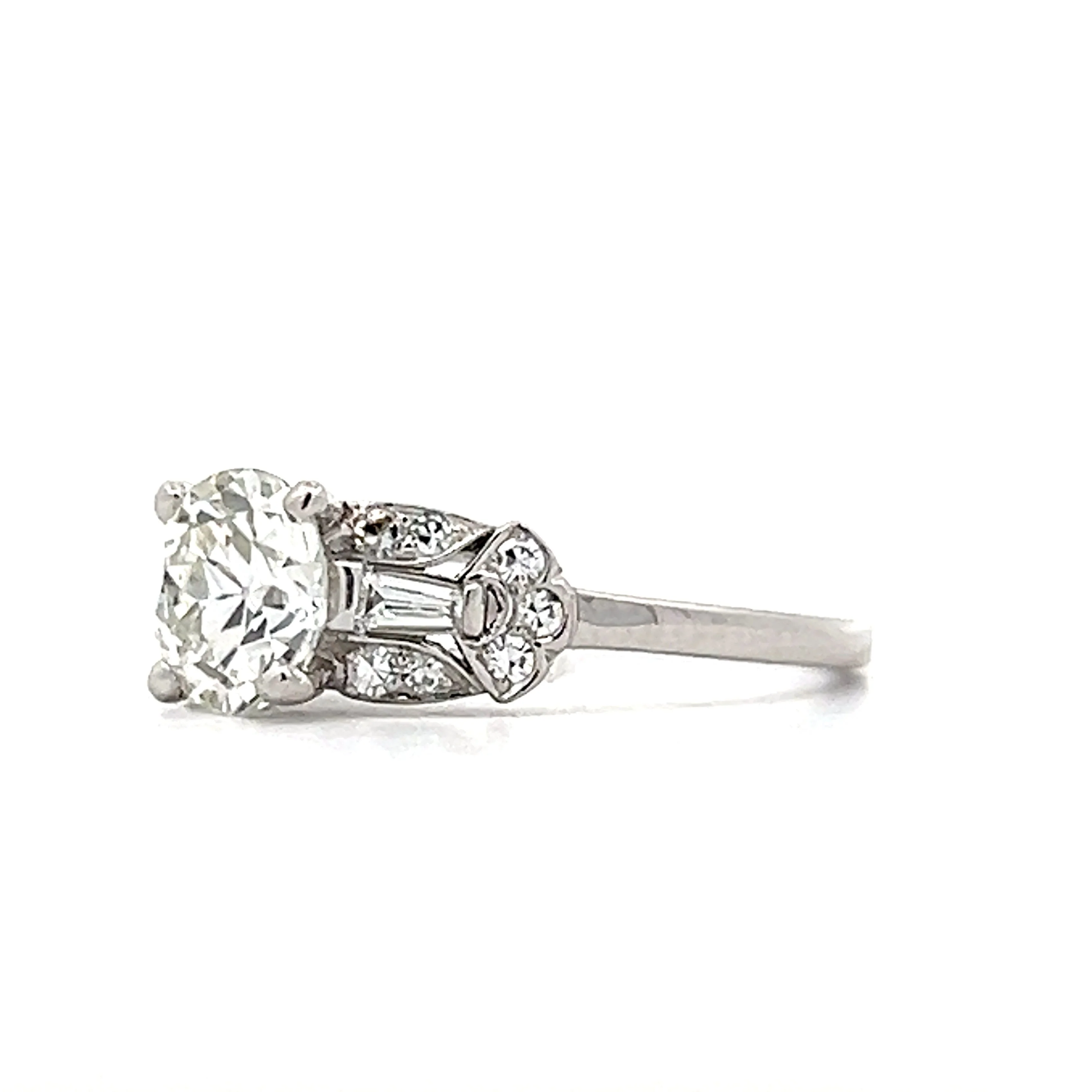 1.37 Vintage Art Deco Engagement Ring in Platinum - Image 2