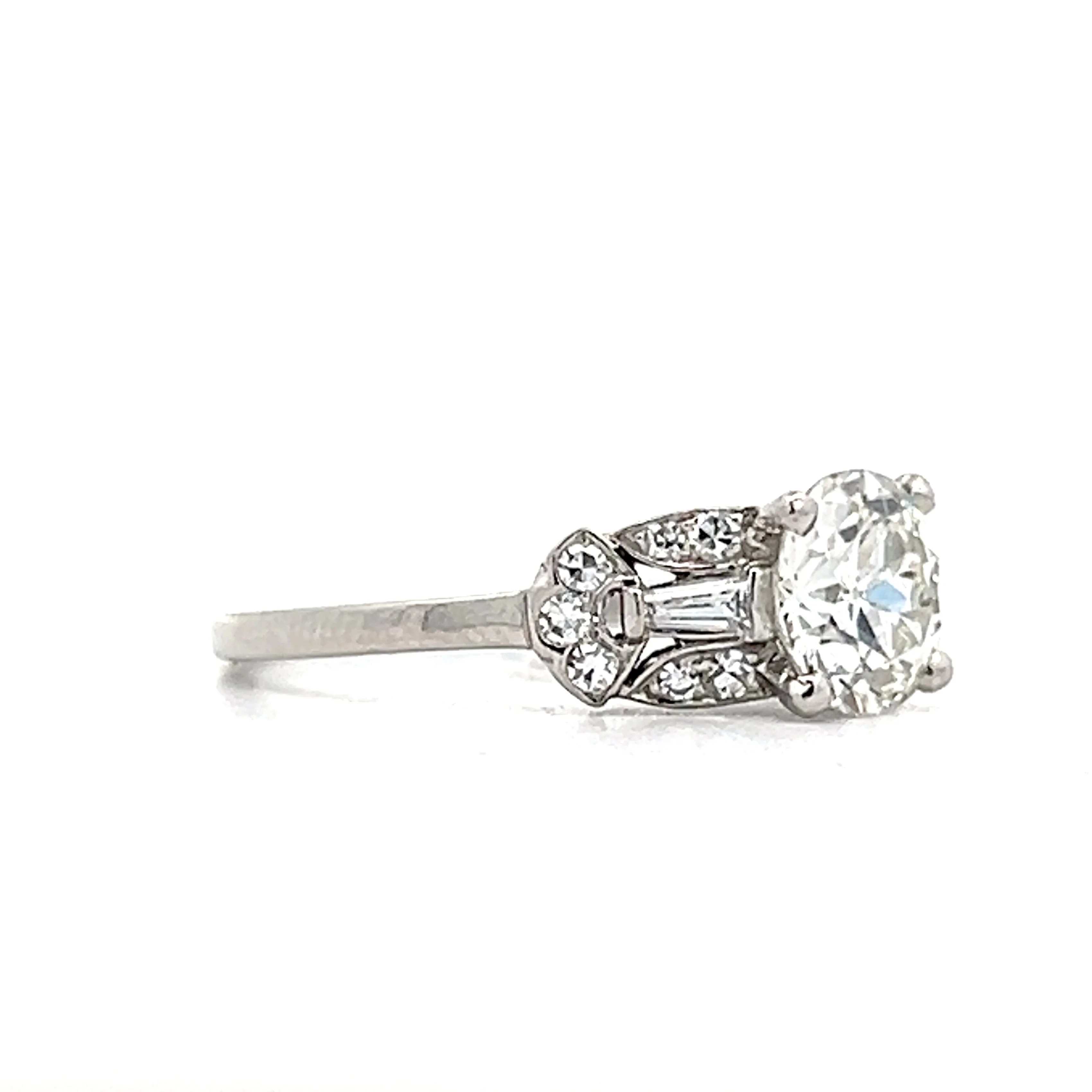 1.37 Vintage Art Deco Engagement Ring in Platinum - Image 3