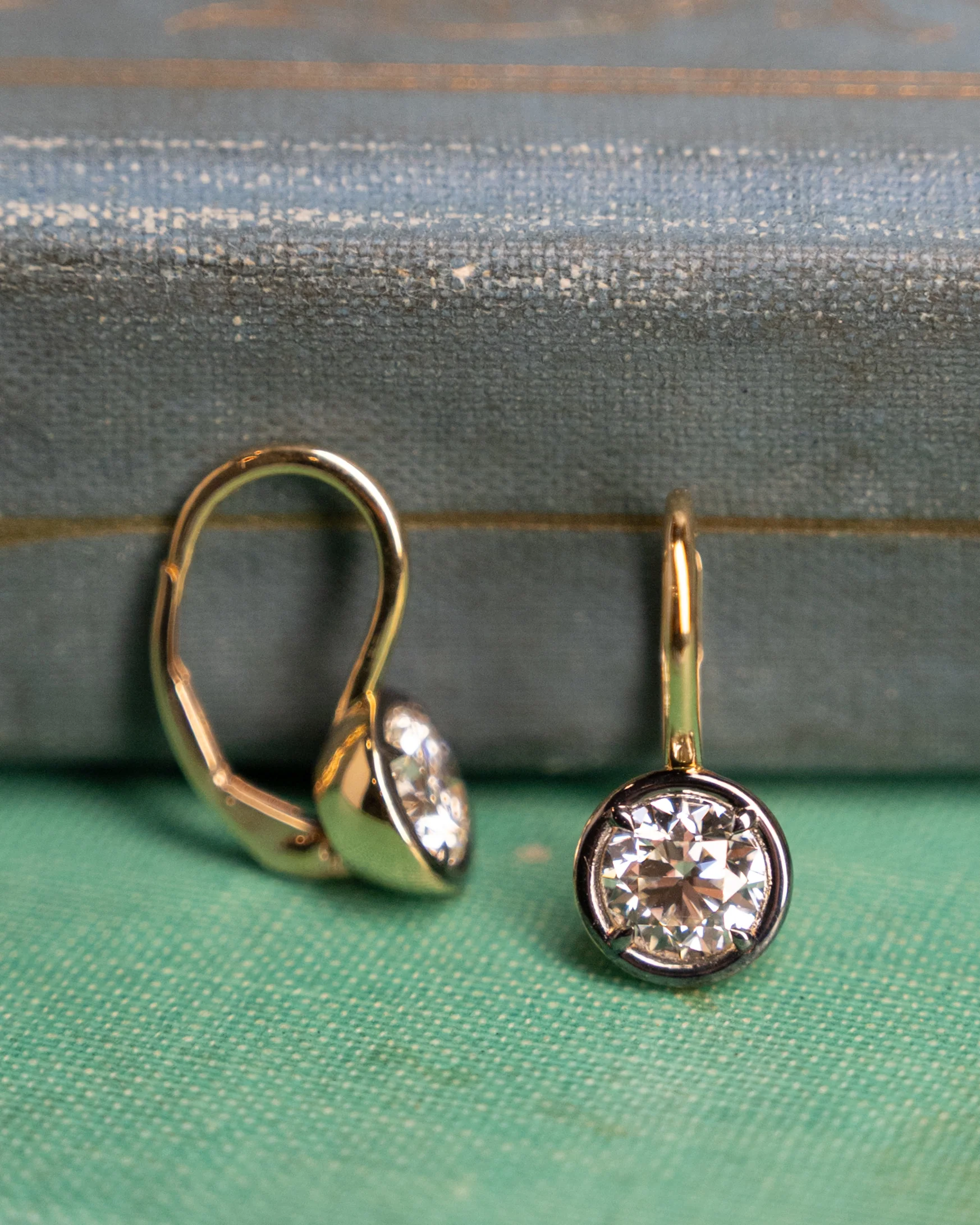 1.40 GIA Diamond Drop Earrings 18k Yellow Gold - Image 4