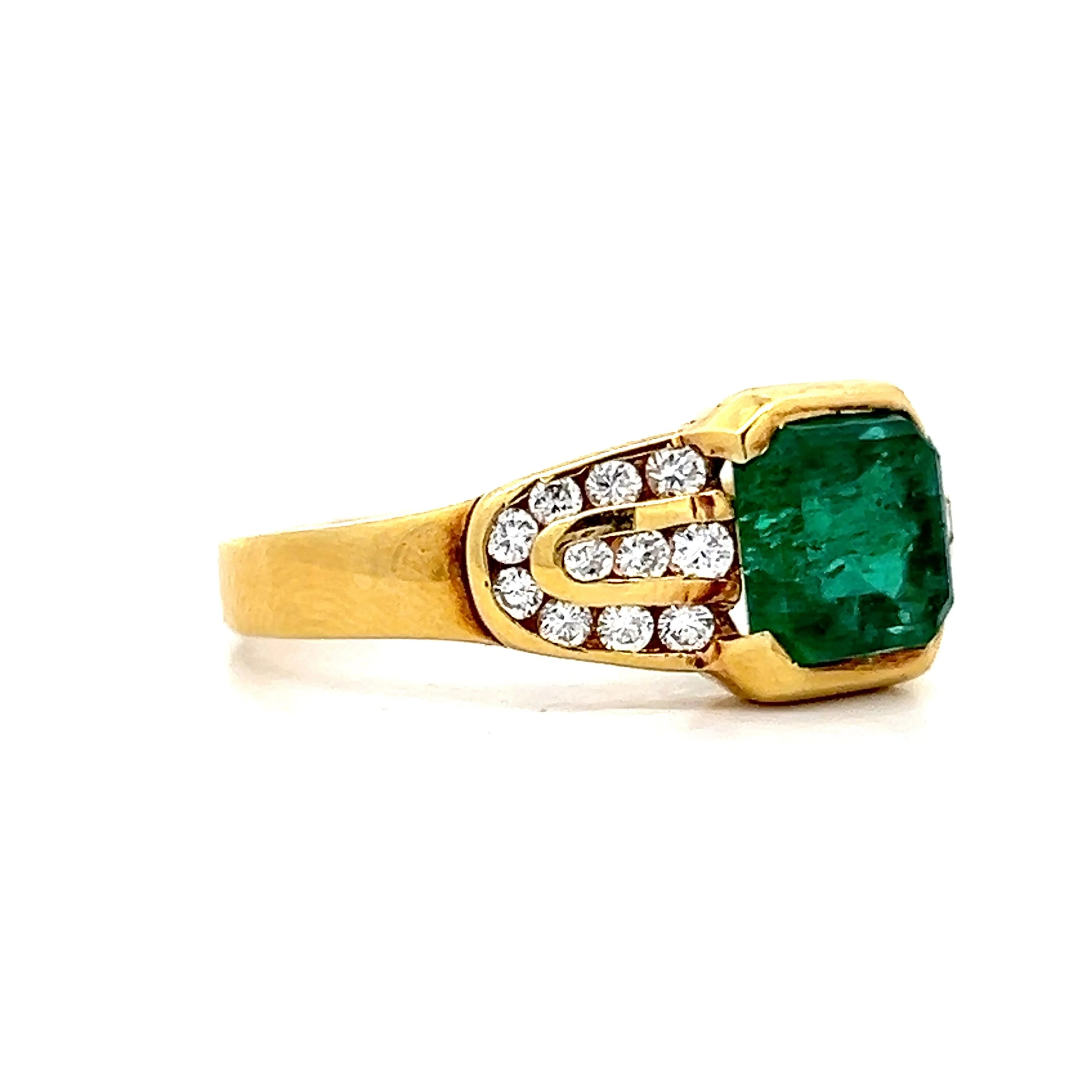 1.42 Square Emerald Engagement Ring in 18k Yellow Gold - Image 3