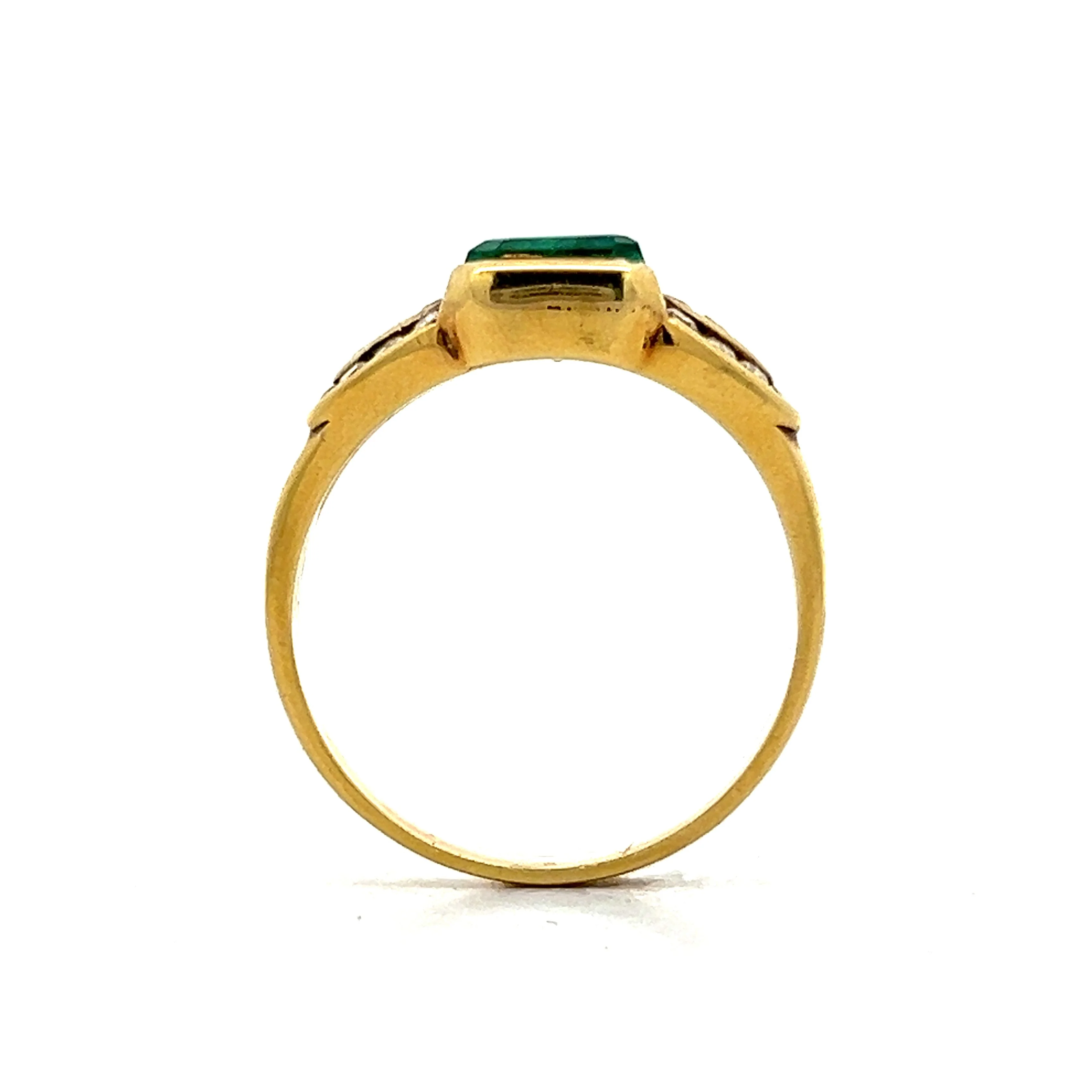 1.42 Square Emerald Engagement Ring in 18k Yellow Gold - Image 4