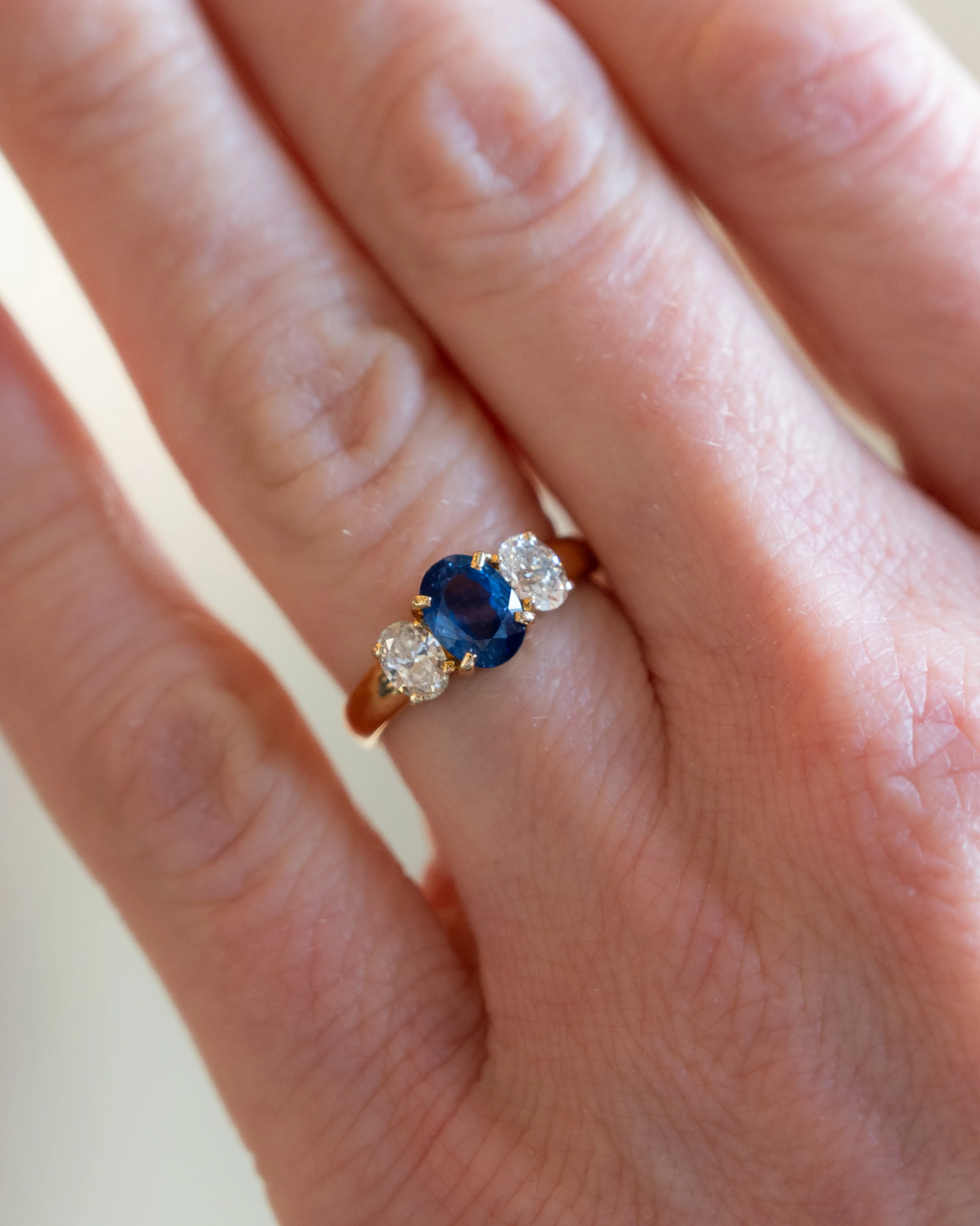 1.43 Sapphire & Diamond Engagement Ring in 18k - Image 7