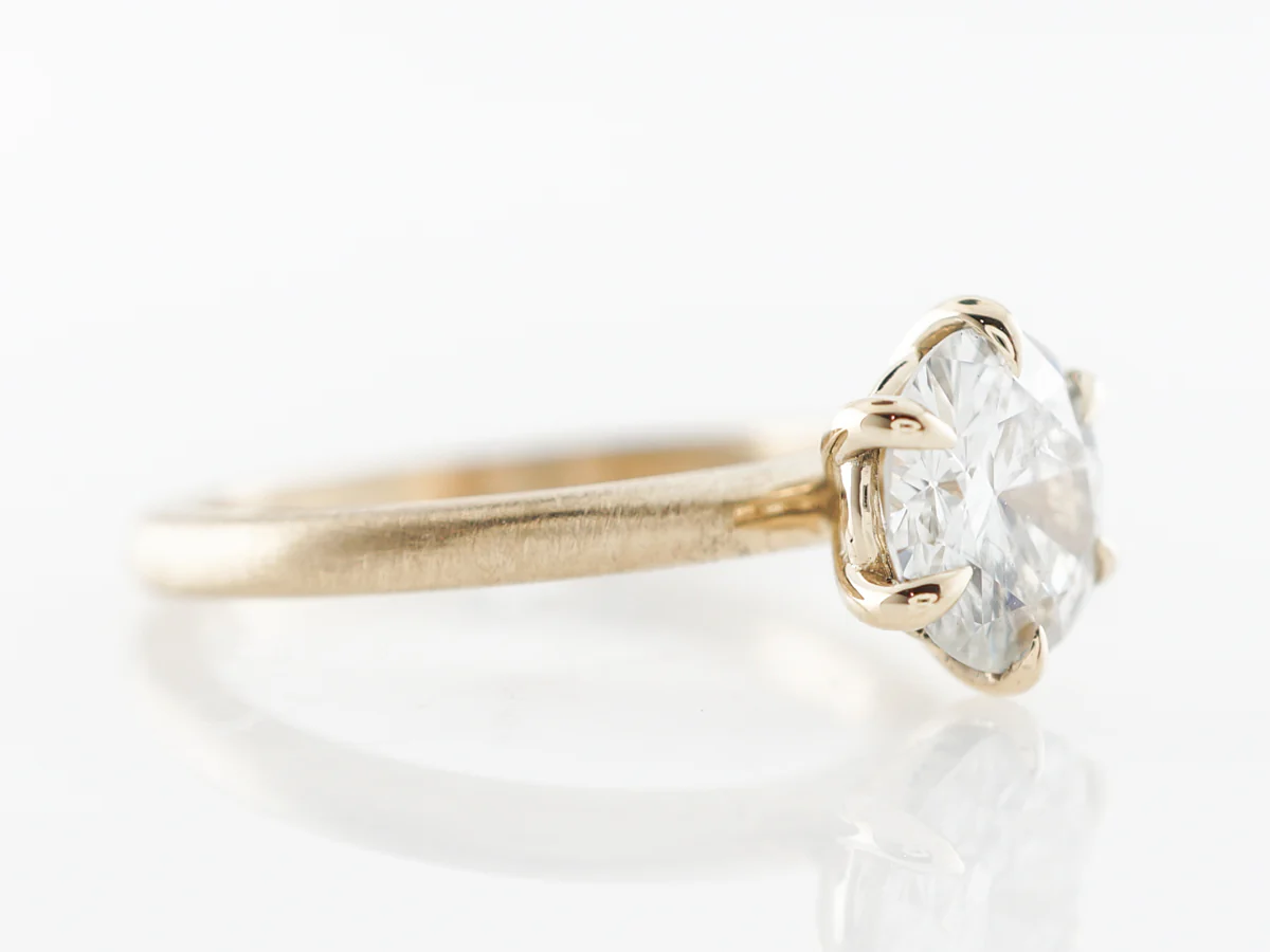 1.44 Round Brilliant cut Diamond Solitaire Engagement Ring - Image 3