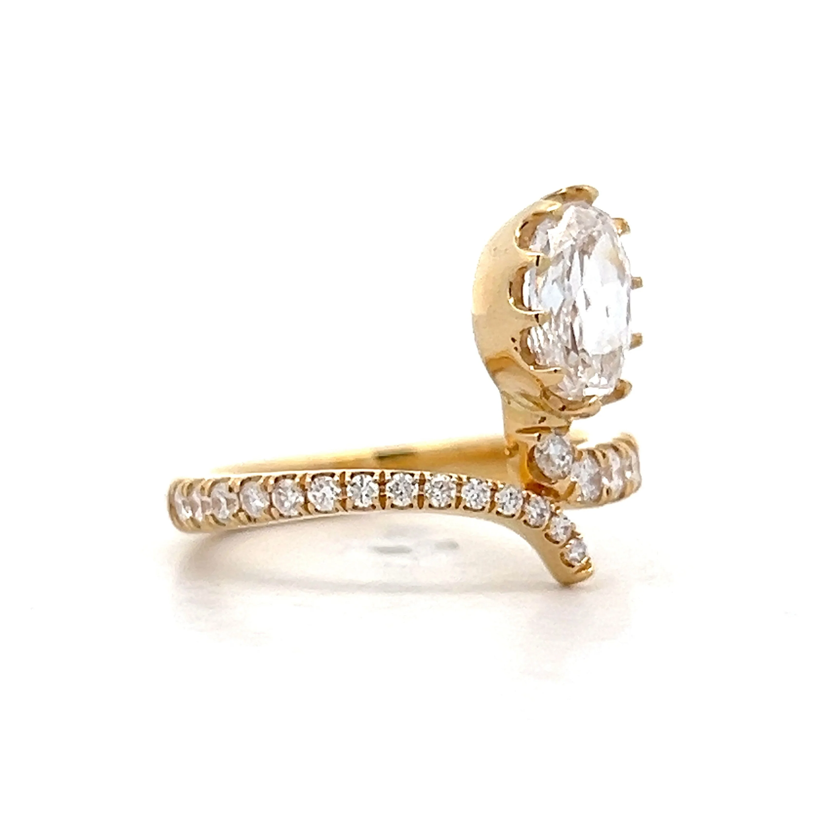 1.50 Antique Oval Diamond Snake Ring in 18k - Image 3