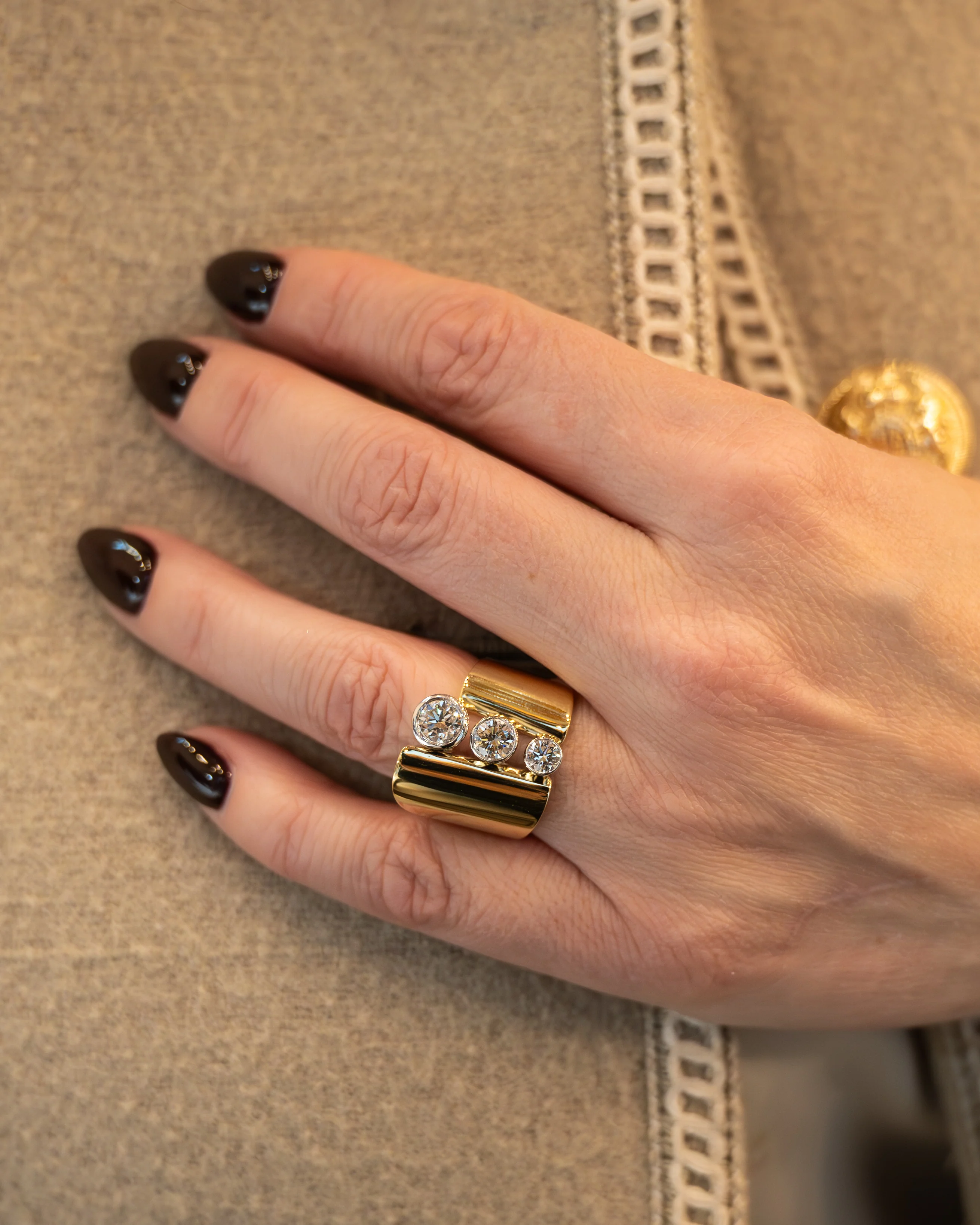 1.50 Asymmetrical Diamond Cocktail Ring 18k - Image 7