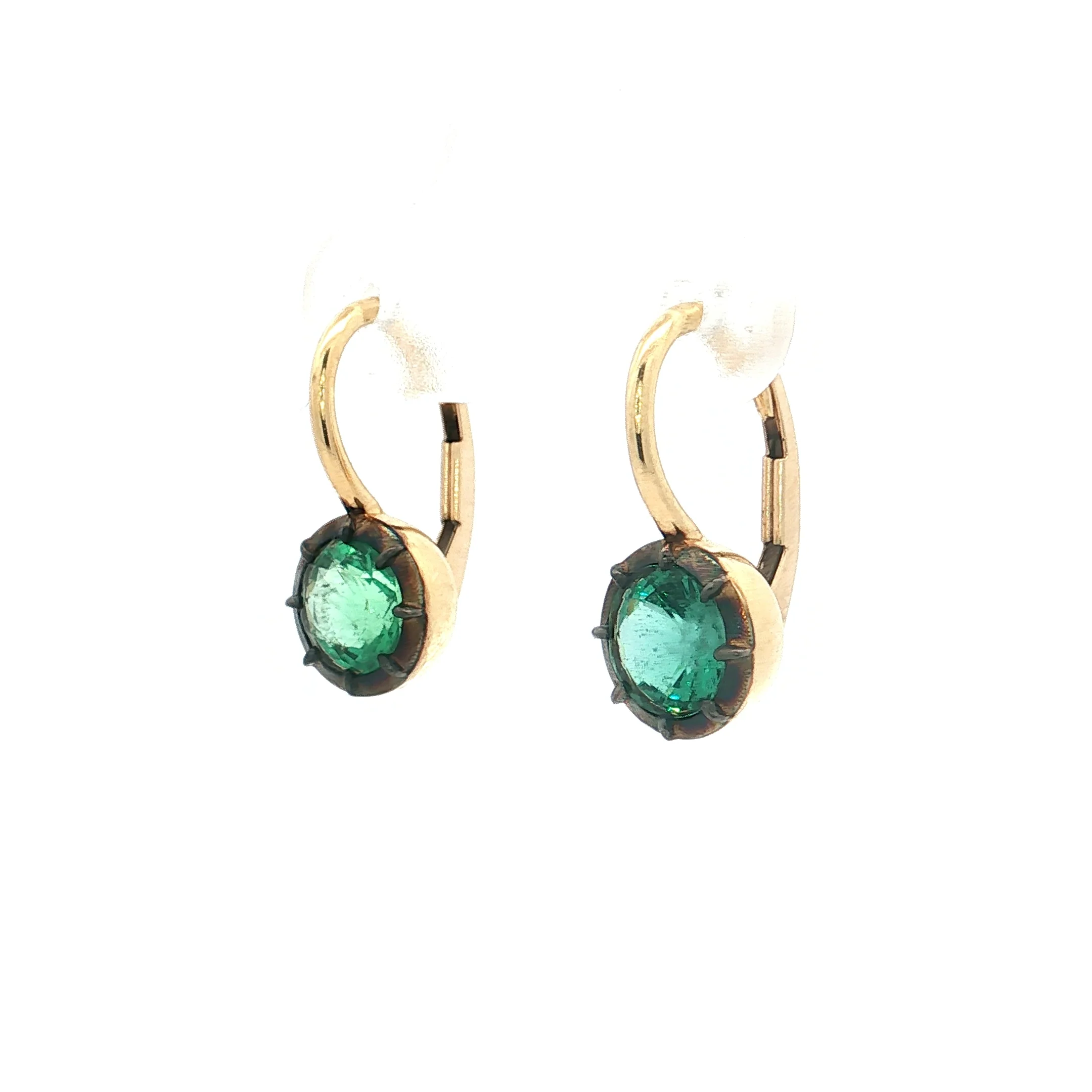 1.50 Emerald Drop Earrings 18k Yellow Gold - Image 2