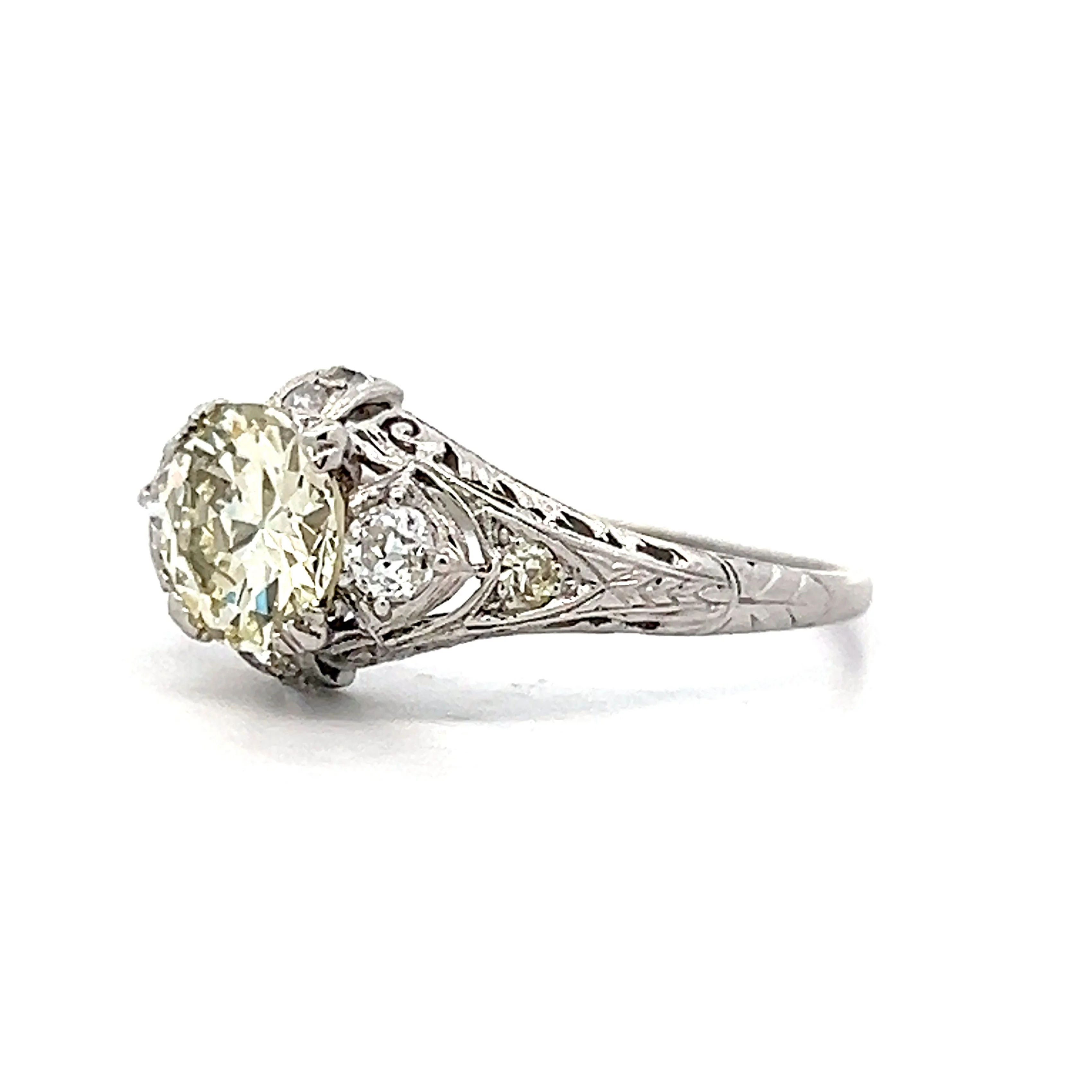 1.52 Vintage Art Deco Engagement Ring in Platinum - Image 2