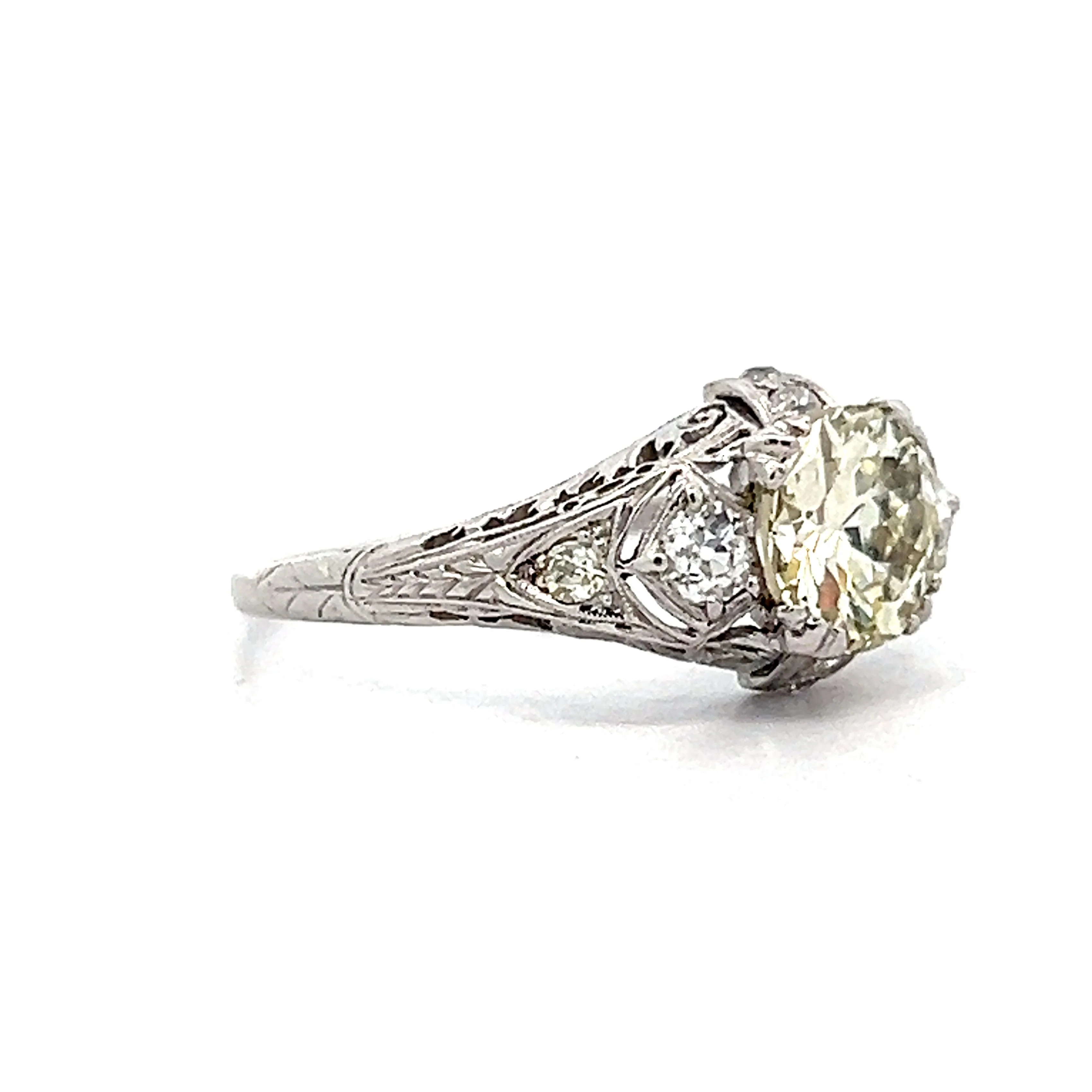 1.52 Vintage Art Deco Engagement Ring in Platinum - Image 3