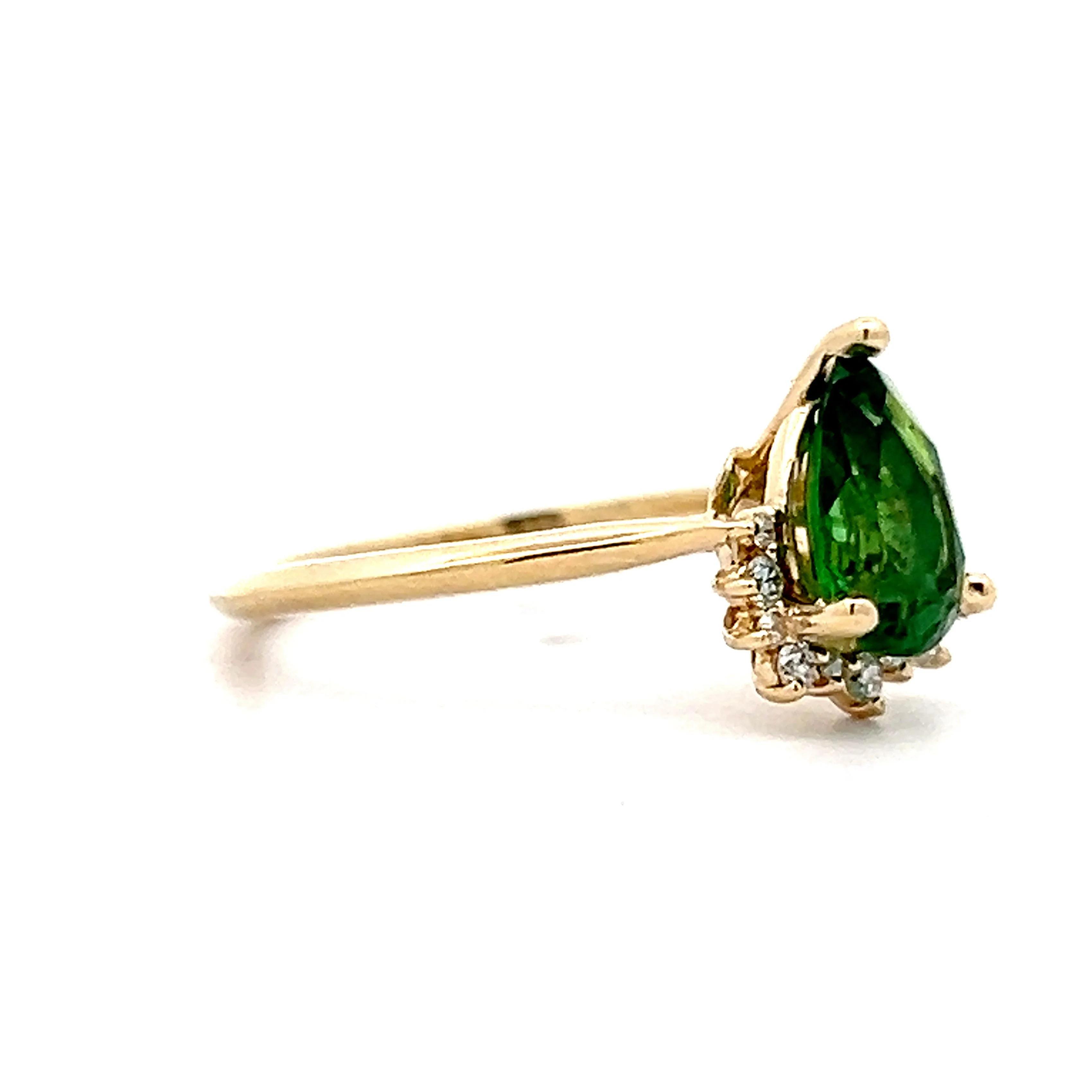 1.53 Tsavorite Garnet Engagement Ring in Yellow Gold - Image 3
