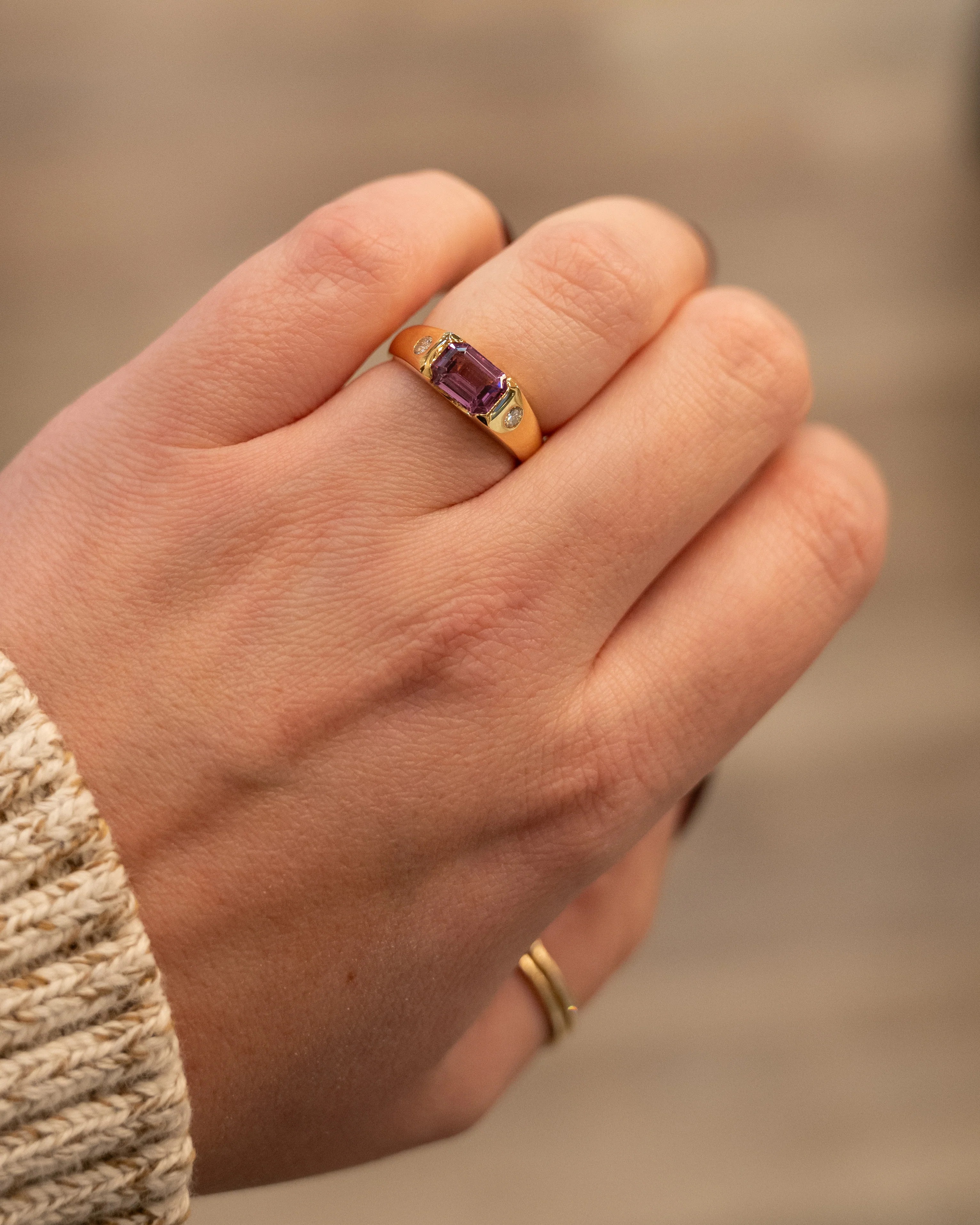 1.56 Emerald Cut Rhodolite Garnet 18k Yellow Gold - Image 7