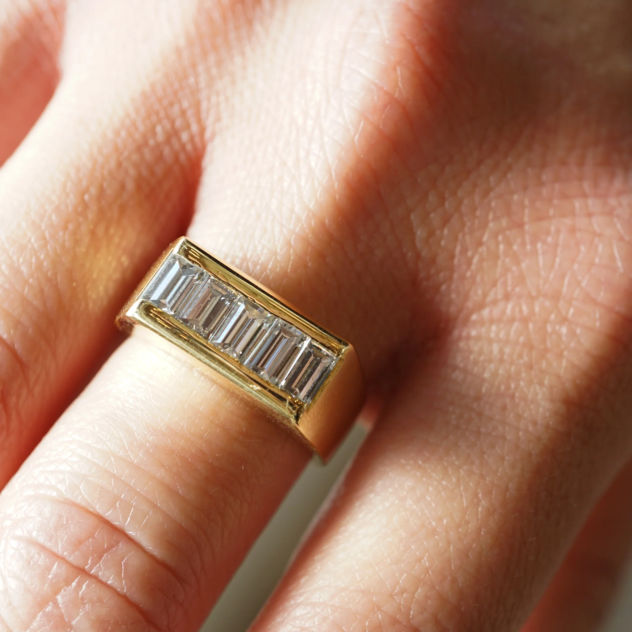 1.60 Baguette Cut Diamond Cocktail Ring in 18k Yellow Gold - Image 5