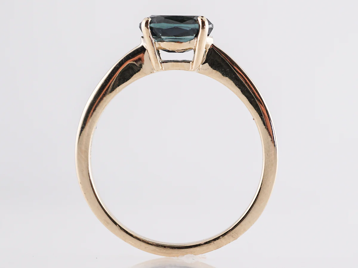 1.61 Carat Oval Sapphire Engagement Ring in 14K Yellow Gold - Image 4