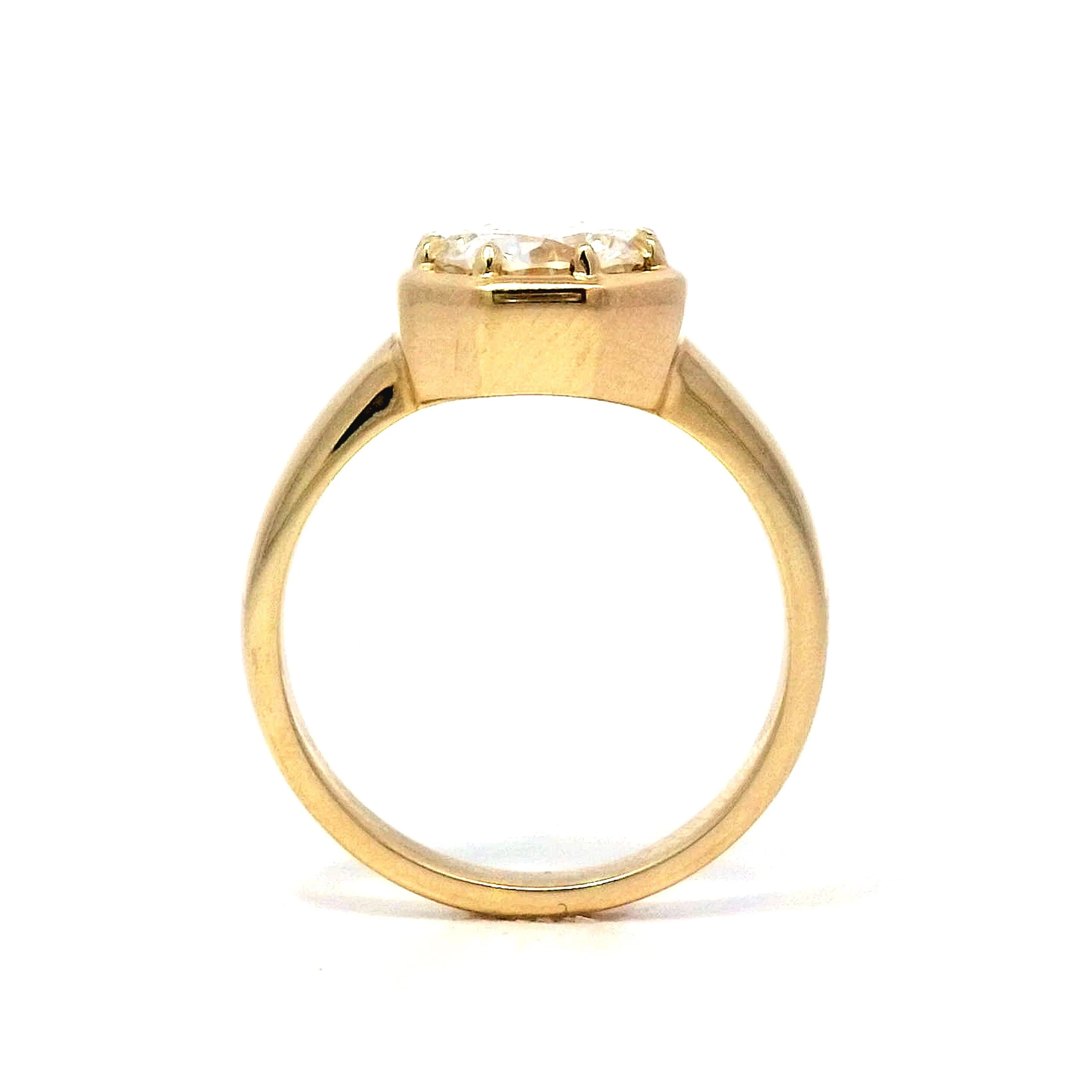 1.61 Round Brilliant Octagonal Engagement Ring in Yellow Gold - Image 4