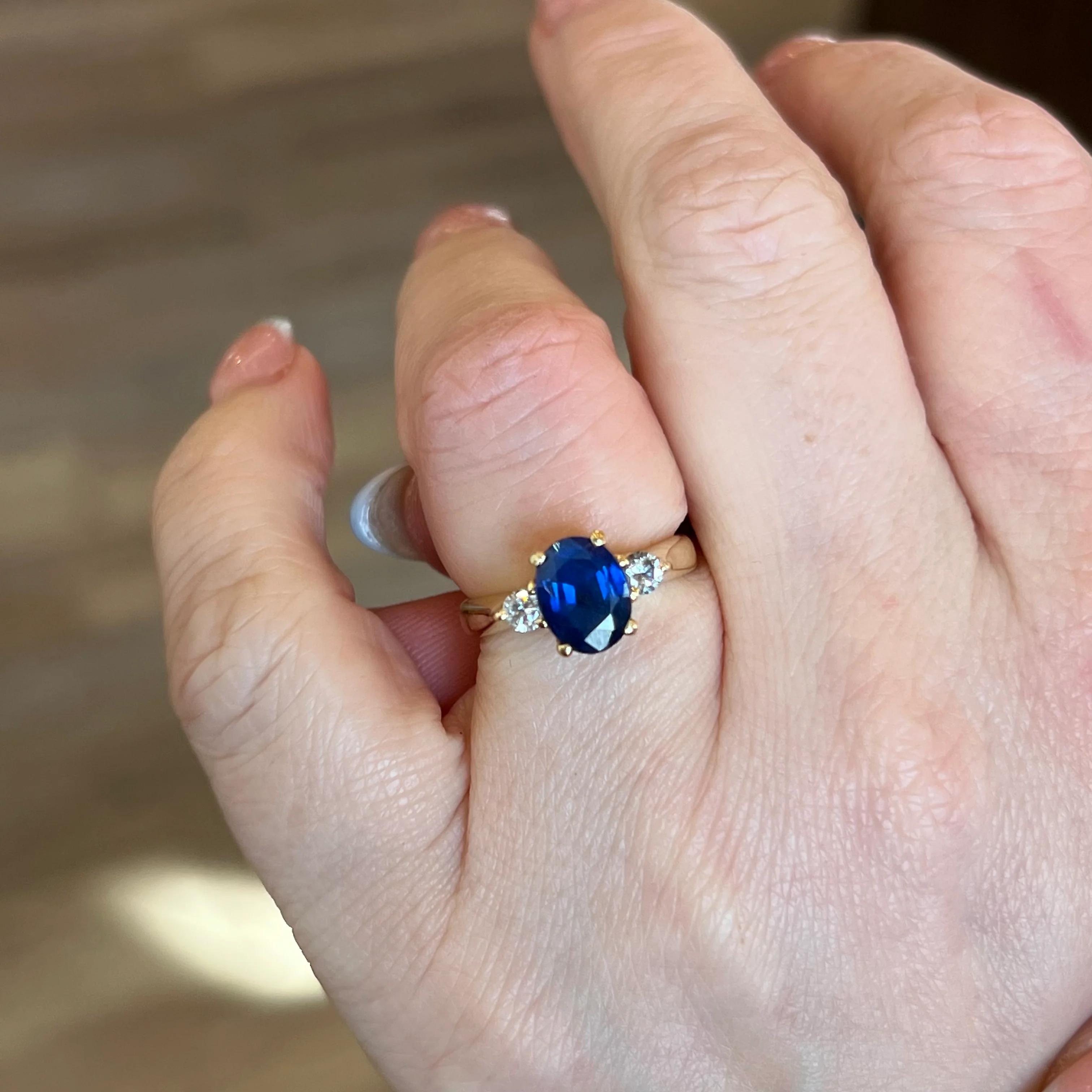 1.70 Oval Cut Sapphire Engagement Ring in 18k Yellow Gold - Image 6