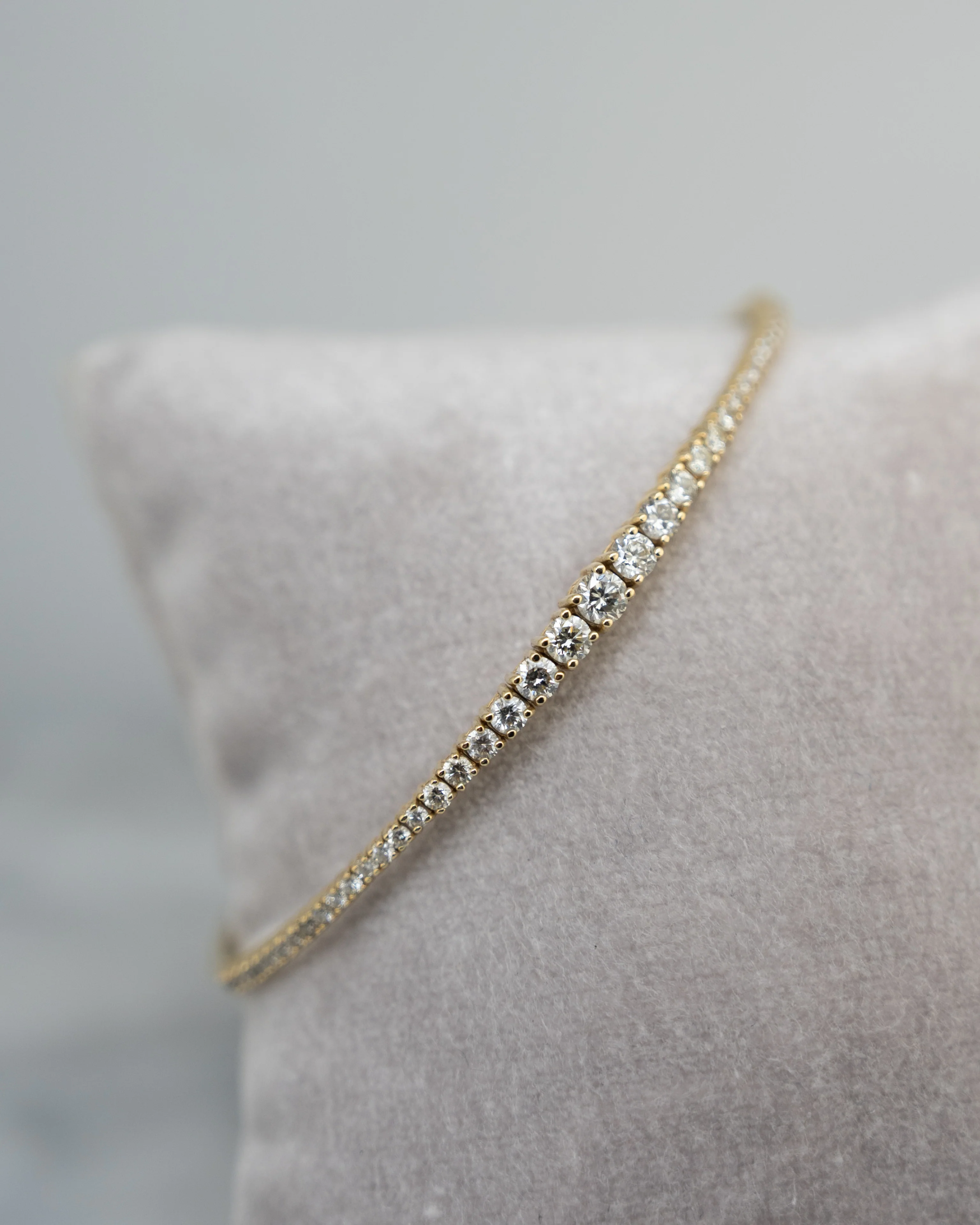 1.70 Tapered Diamond Bangle Bracelet in 14k - Image 5