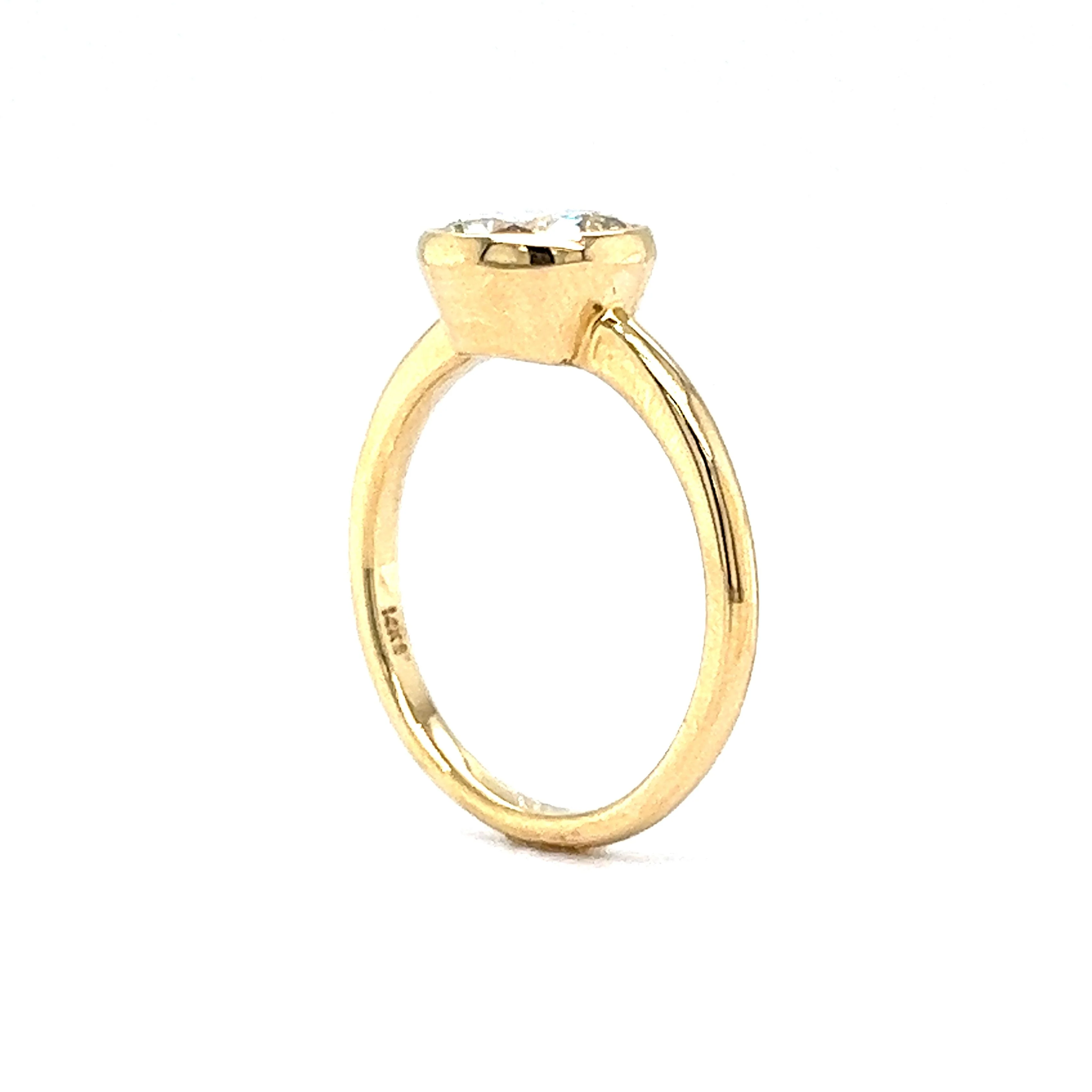 1.71 Round Brilliant Diamond Engagement Ring in 14k Yellow Gold - Image 5