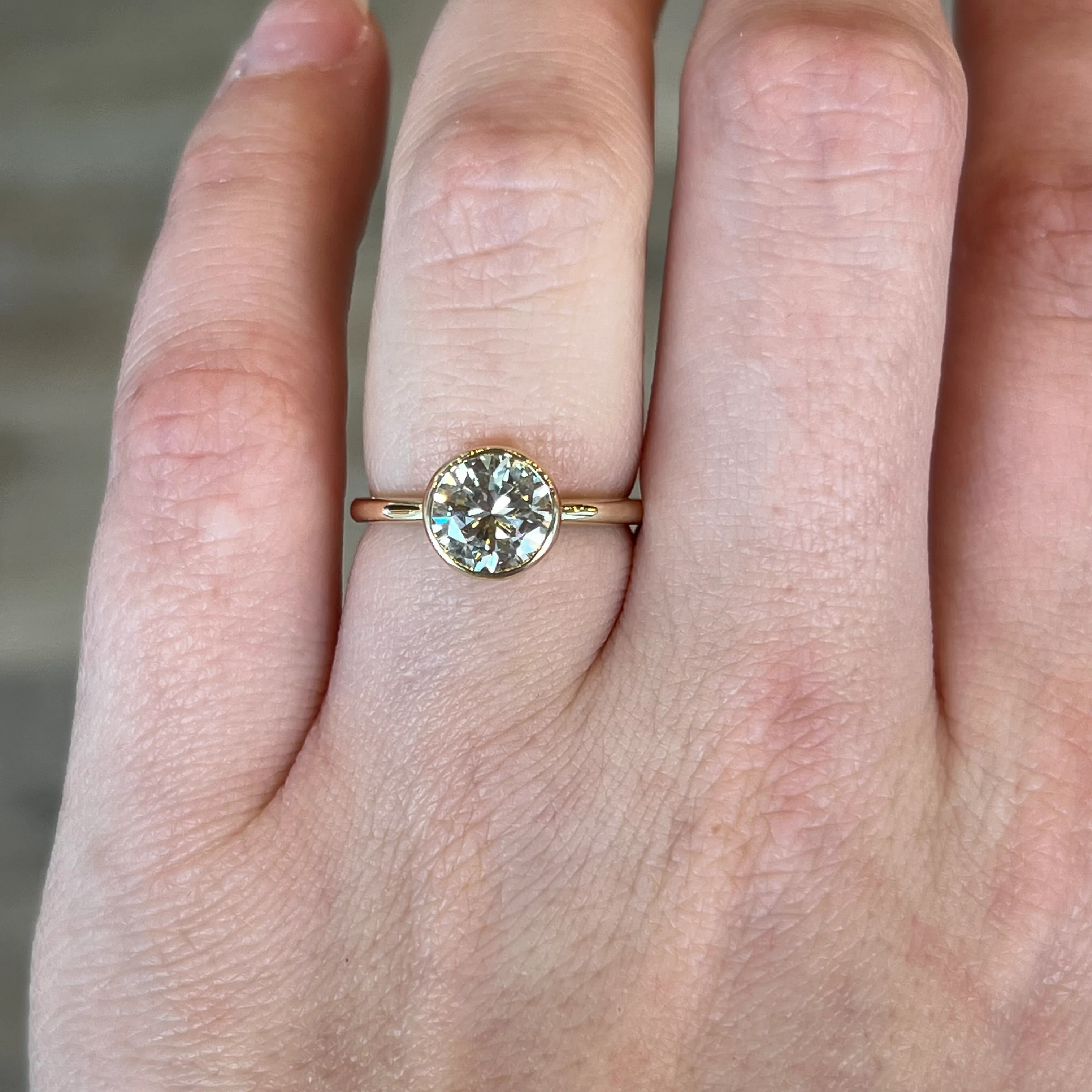 1.71 Round Brilliant Diamond Engagement Ring in 14k Yellow Gold - Image 6