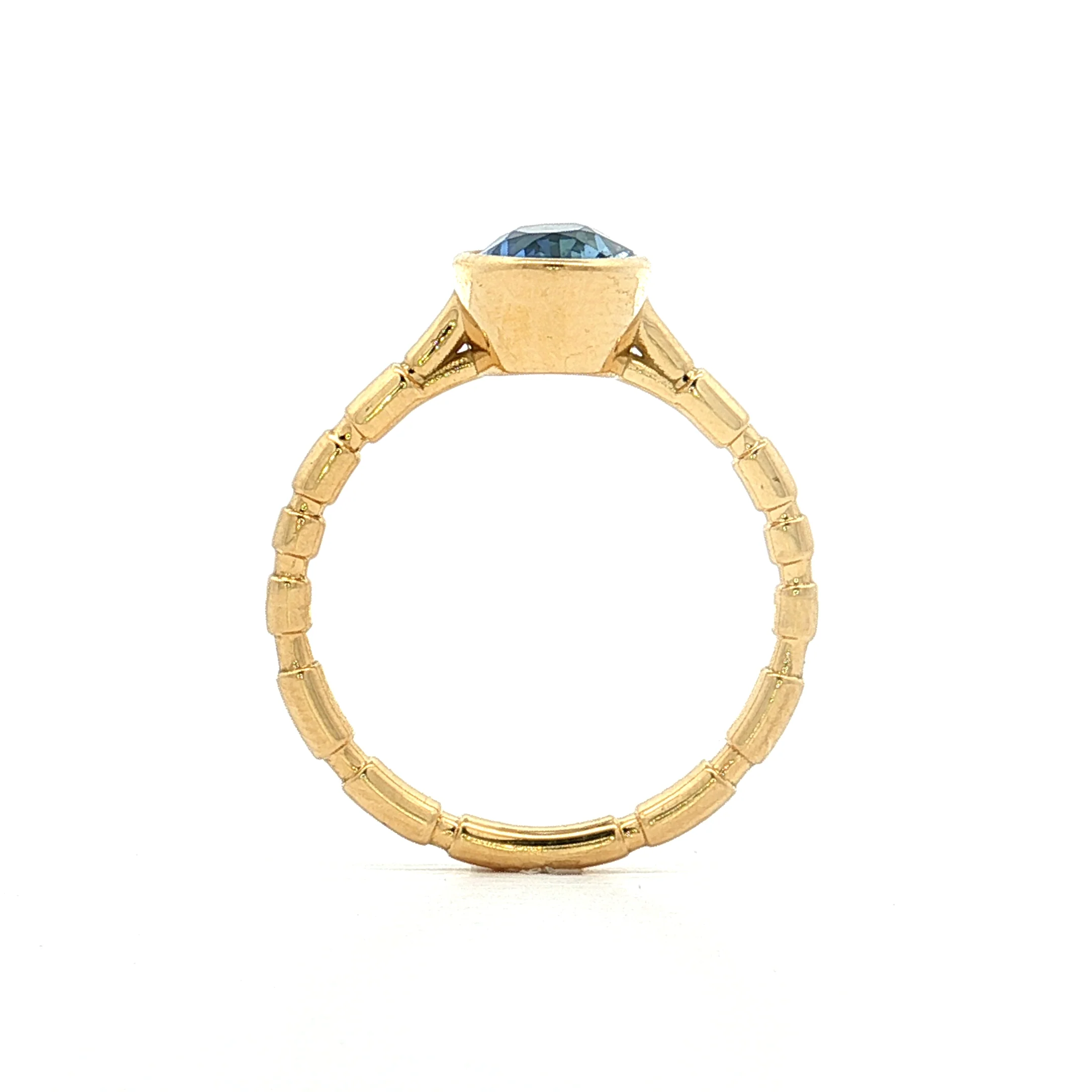 1.81 Oval Blue Sapphire Engagement Ring 18k Yellow Gold - Image 4