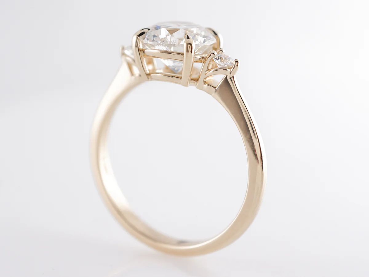 1.84 Round Brilliant Cut Diamond Engagement Ring in 14k Yellow Gold - Image 5