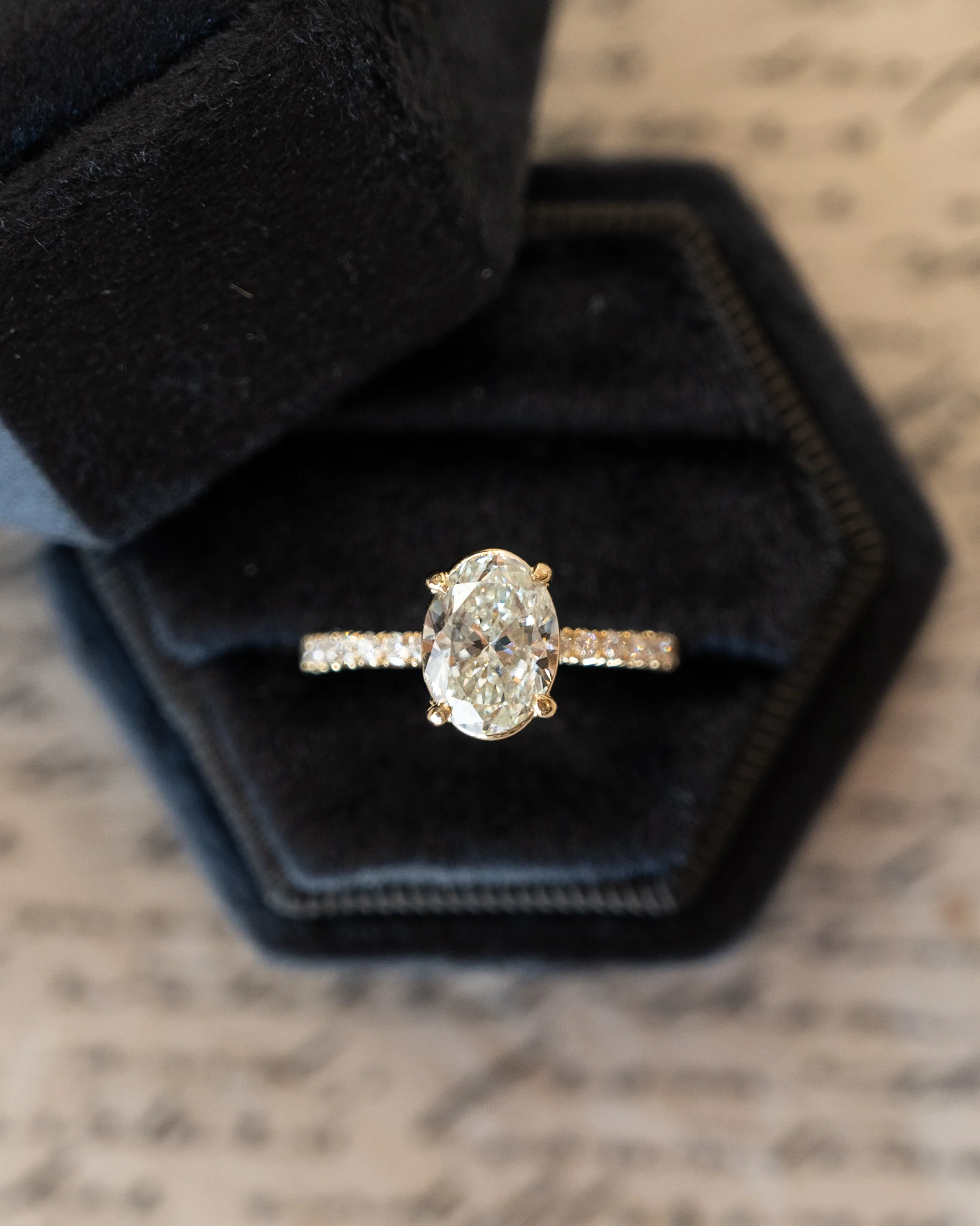 1.90 Oval Diamond Solitaire Engagement Ring 18k - Image 6