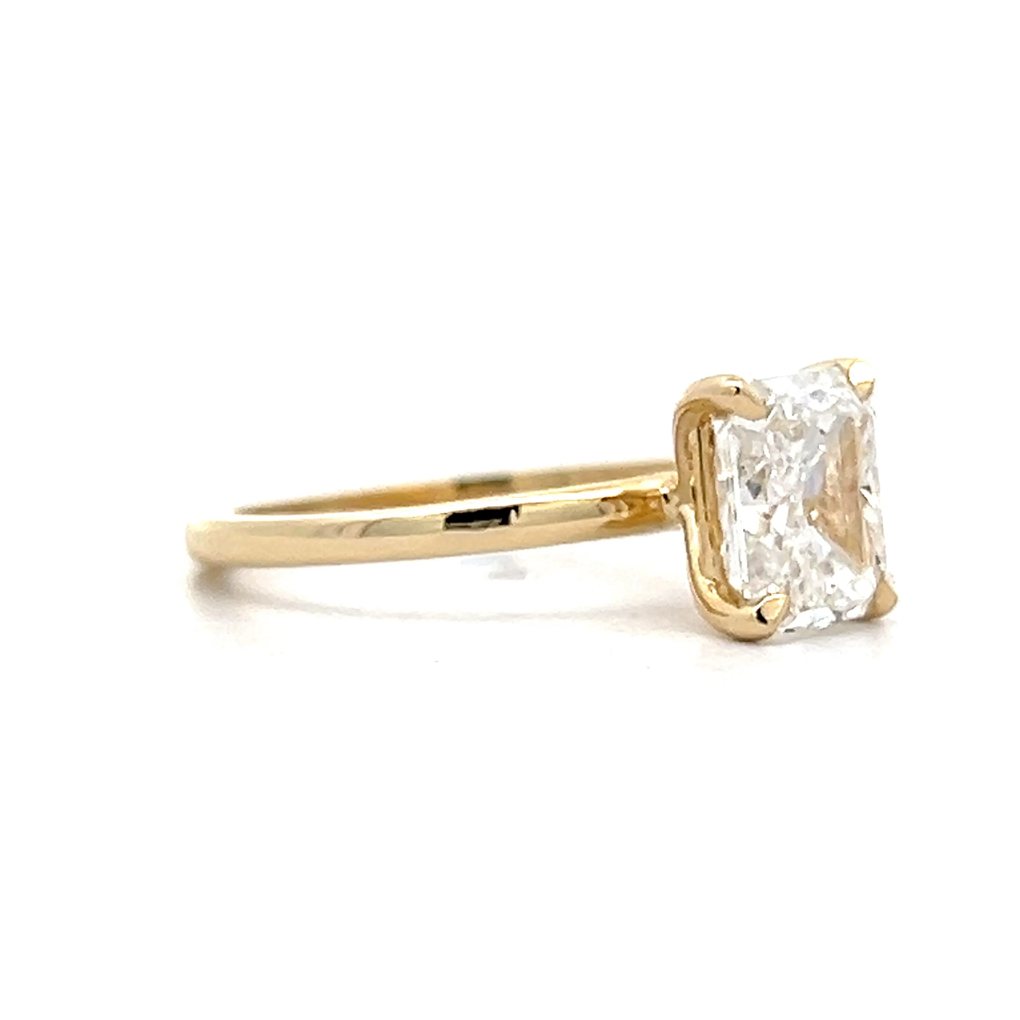 1.90 Radiant Cut Diamond Engagement Ring in Yellow Gold - Image 3