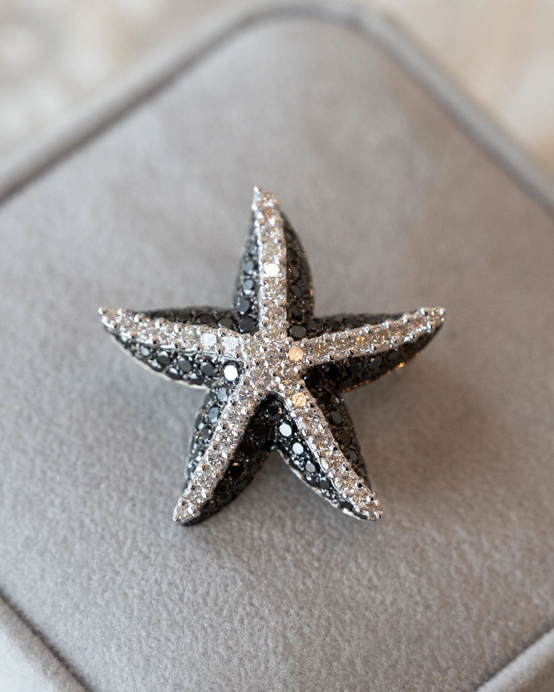 1.92 Starfish Diamond Brooch Pendant 18k White Gold - Image 4
