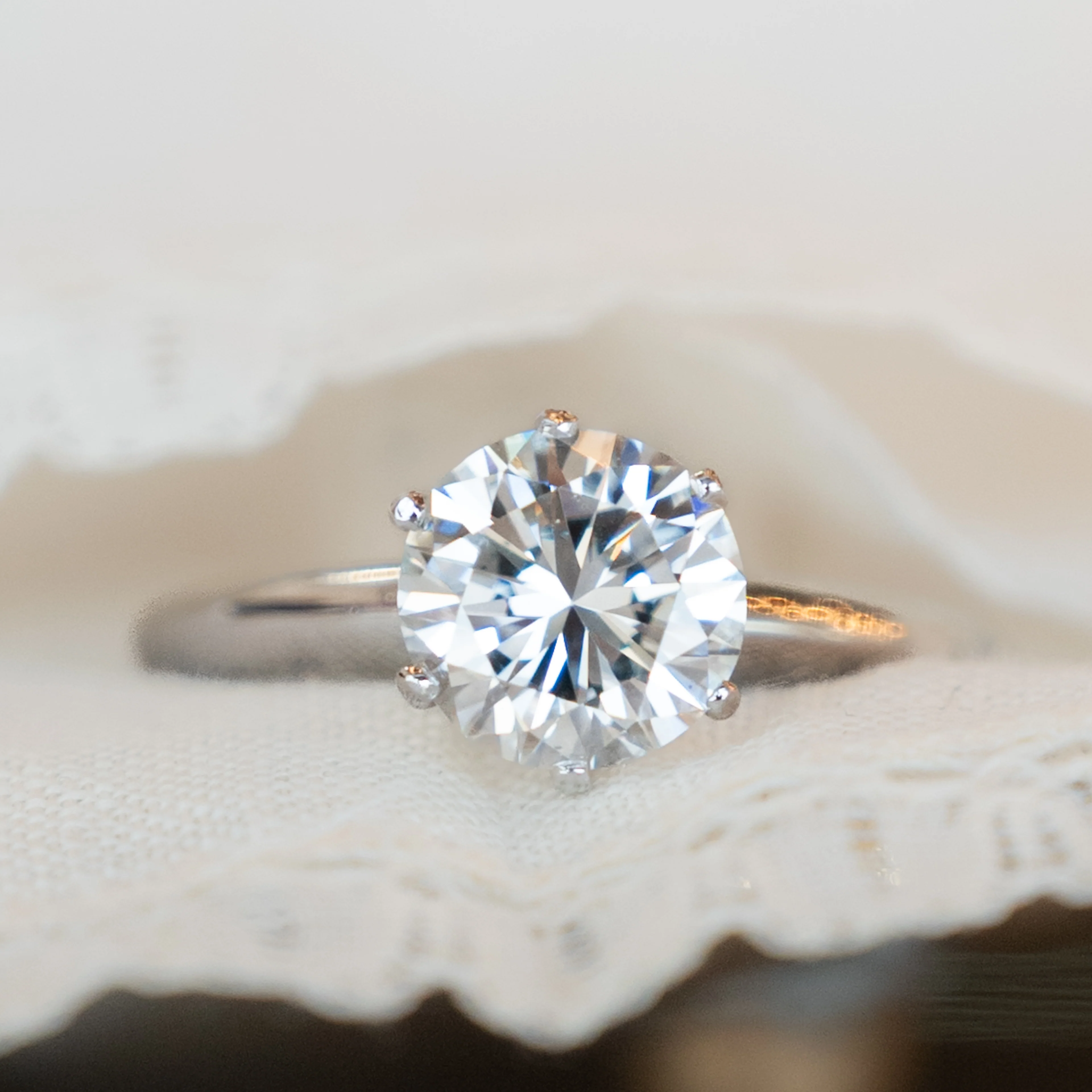 1.92 Tiffany & Co Diamond Engagement Ring in Platinum - Image 6