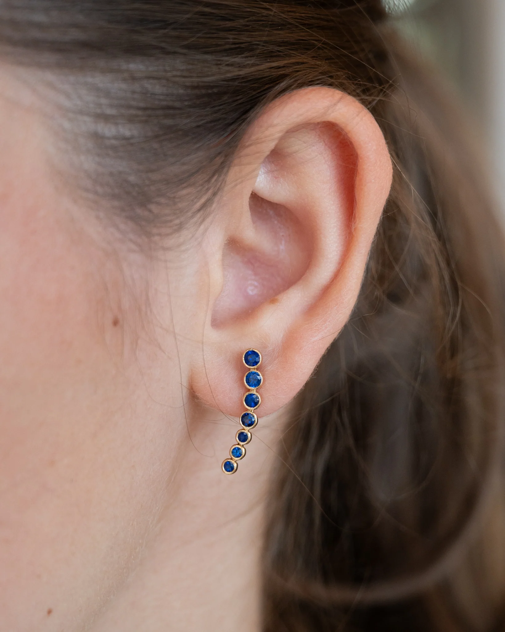 1 Carat Blue Sapphire Stud Earrings in 14k Yellow Gold - Image 5