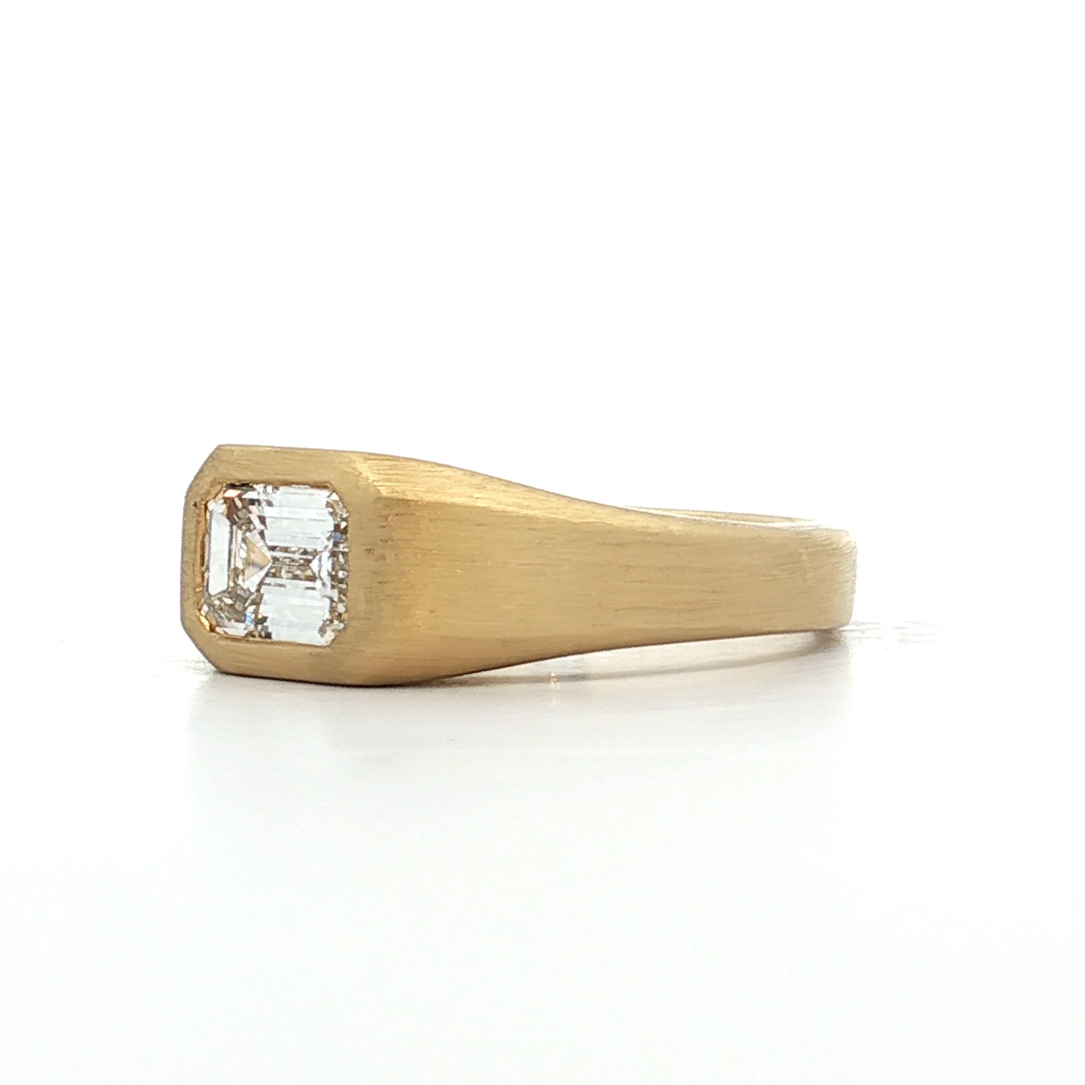1 Carat Emerald Cut Diamond Engagement Ring 18k - Image 2
