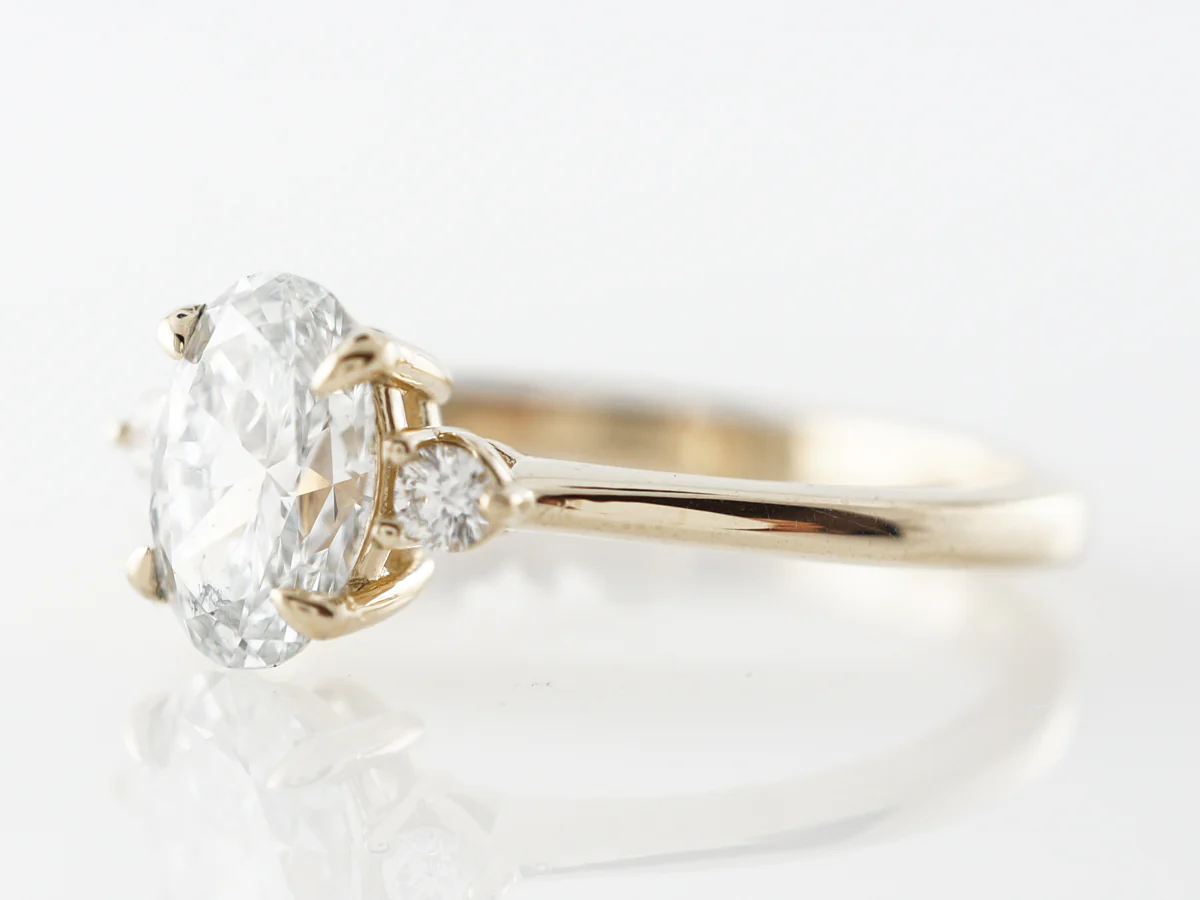 1 Carat Oval Diamond Engagement Ring in Yellow Gold - Image 2